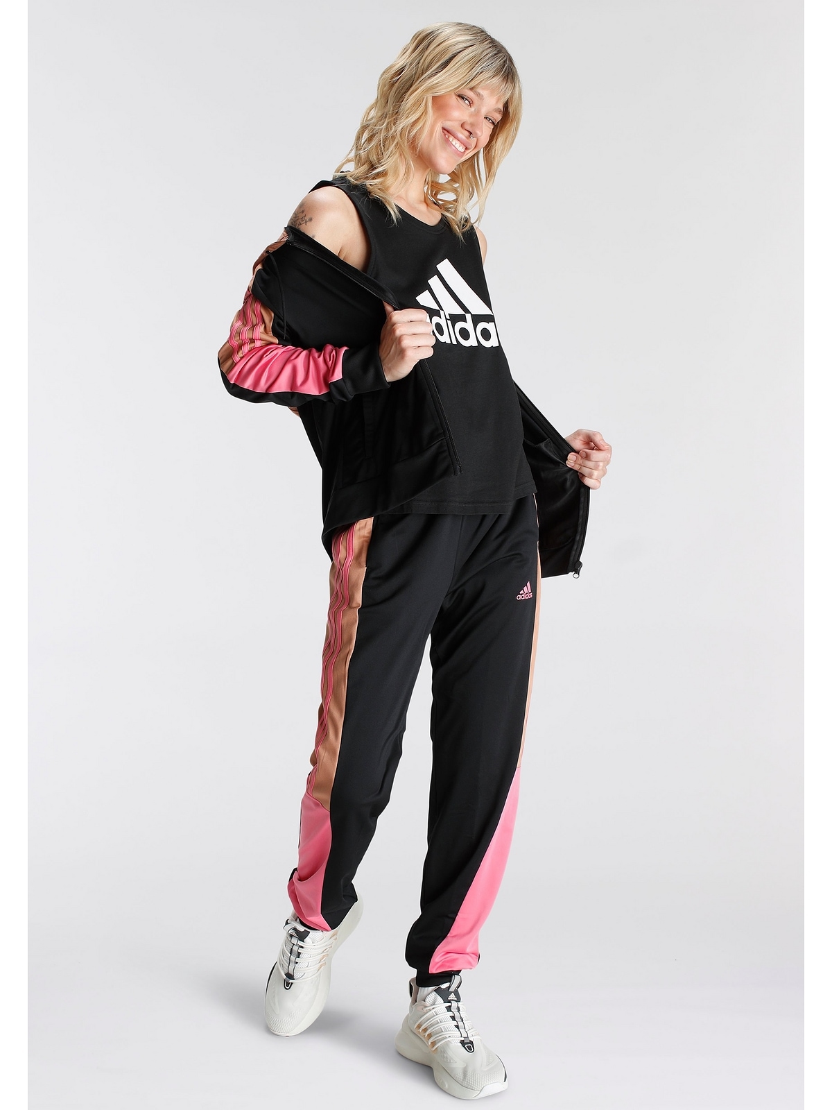 adidas Sportswear Tanktop »Große Größen«, mit klassisch-sportlichem Look.