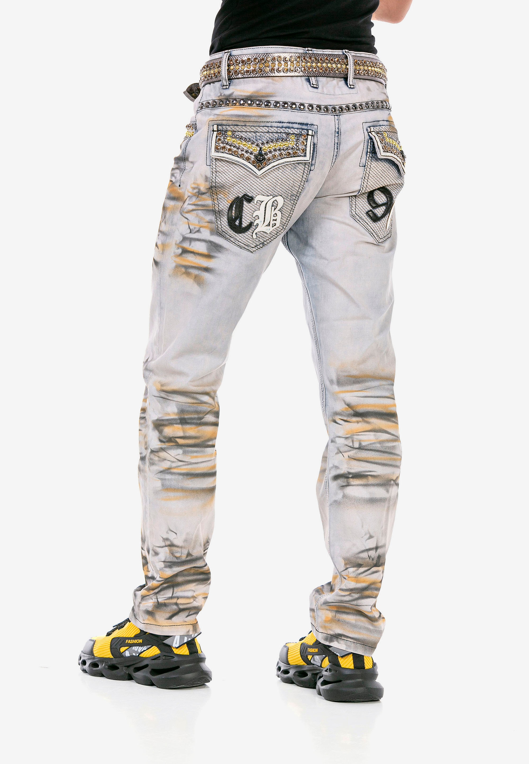 Cipo & Baxx Bequeme Jeans, in extravagantem Look