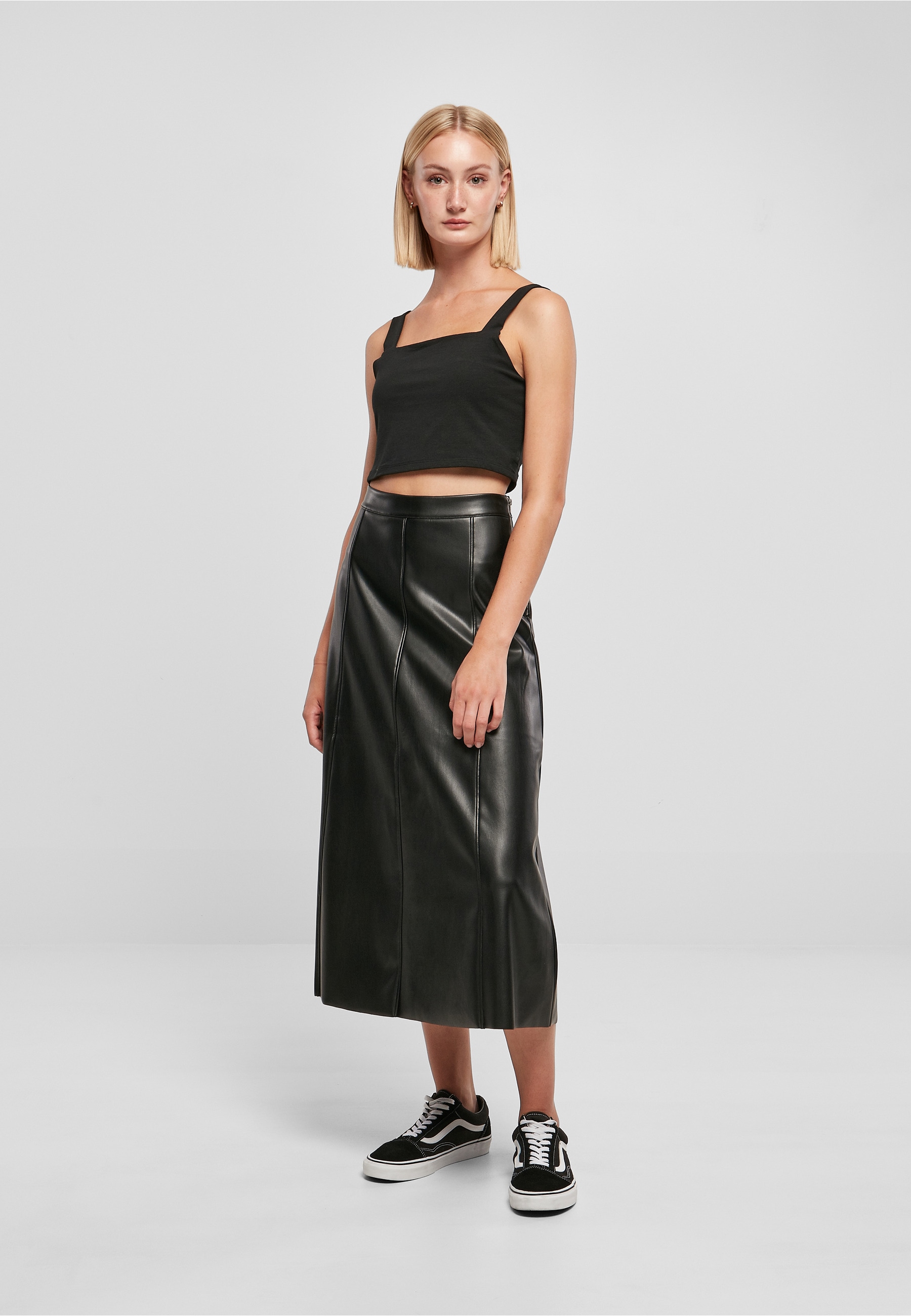 URBAN CLASSICS Sommerrock »Urban Classics Damen Ladies Synthetic Leather Midi Skirt« 1 Stk.