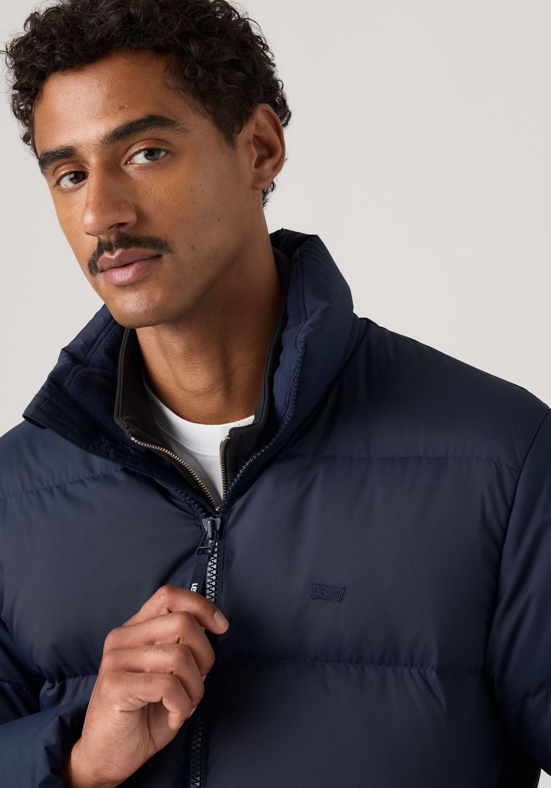 Levi's® Steppjacke »ROCKWELL HOODED PUFFER 1« mit Kapuze Hoher Stehkragen, wattiert und mit wärmendem Fleece gefüttert