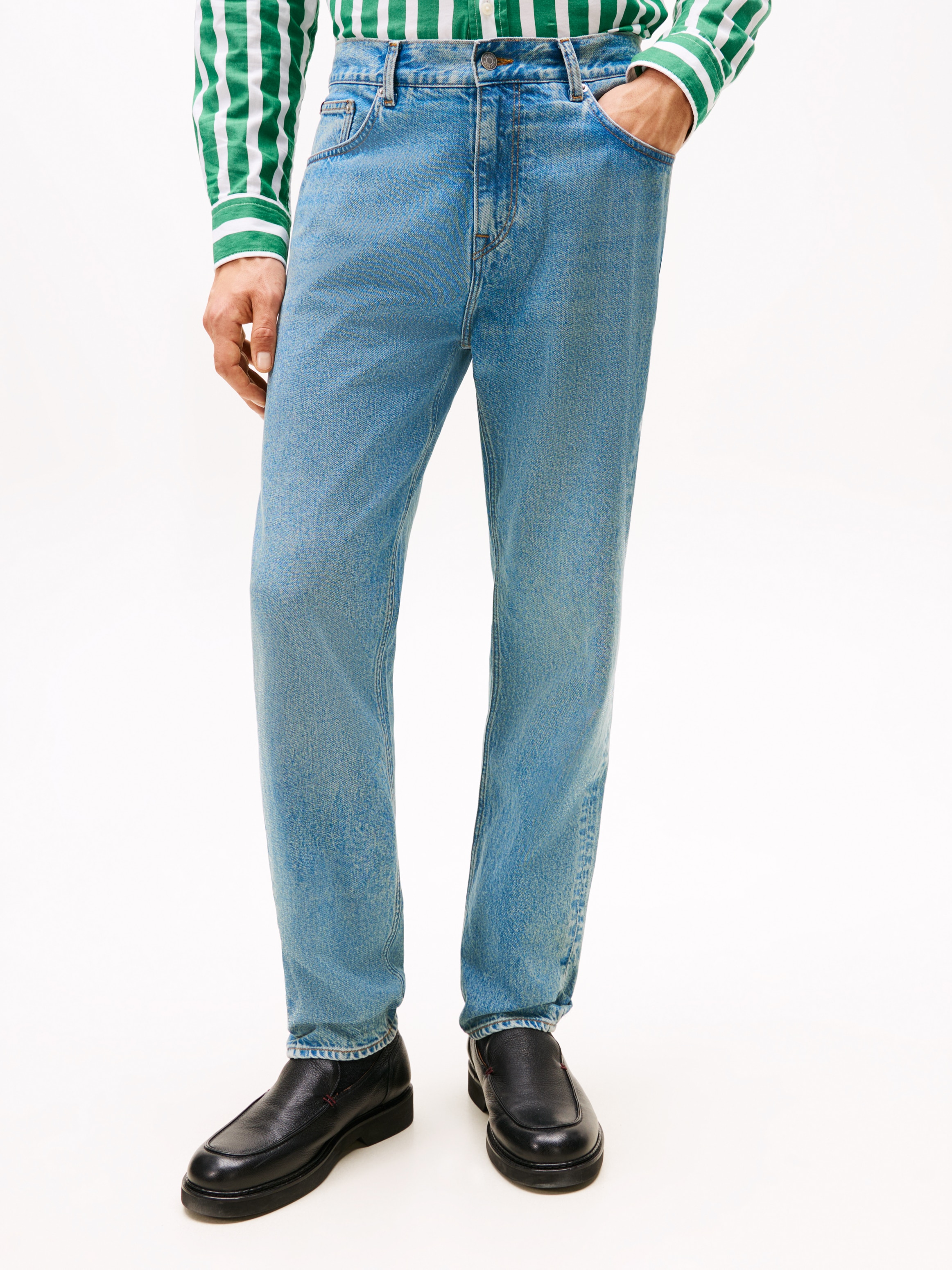 Tommy Hilfiger Tapered-fit-Jeans »HARLEM« mit Fade-Effekten