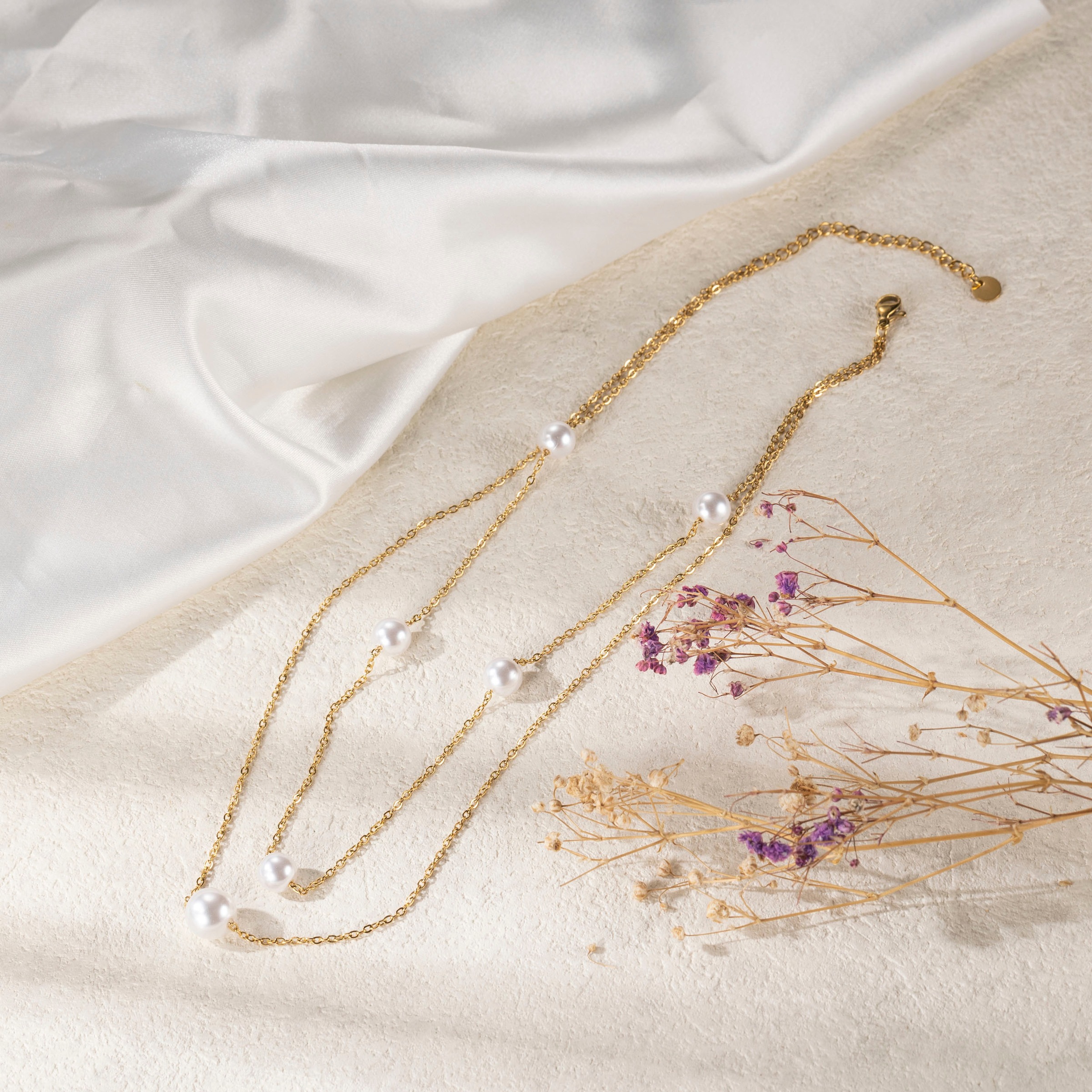 Kette mit Anhänger FIRETTI "Schmuck Geschenk Edelstahl Halsschmuck Halskette Layer doppelreihig", gold (gelbgoldfarben, weiß), Halsketten, Damen, Edelstahl Perlen, L: 44,5, Edelstahl, Perlen, mit Perle (synth.) 2