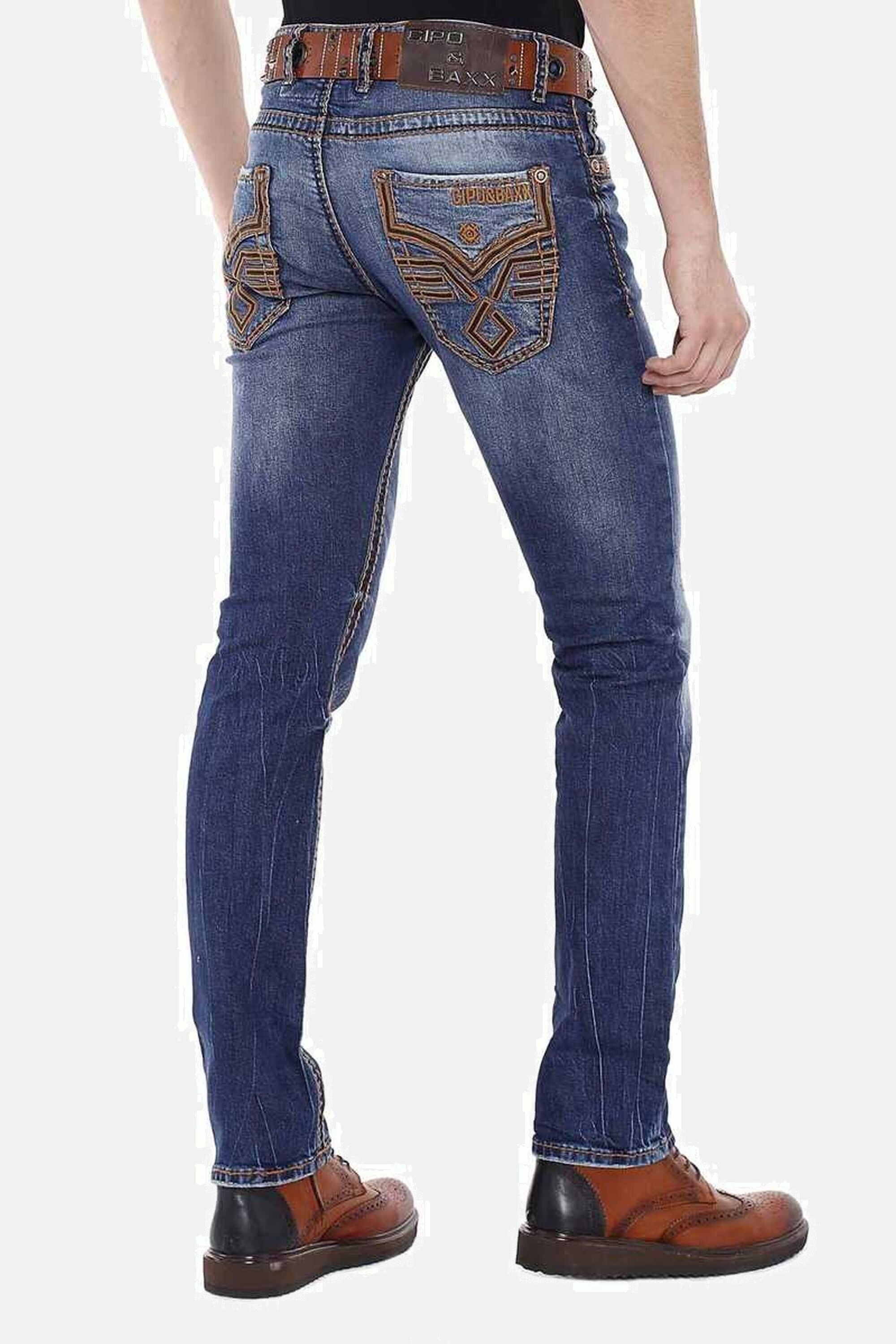 Cipo & Baxx Slim-fit-Jeans »Jeans«, mit bestickten Gesäßtaschen, CD-483