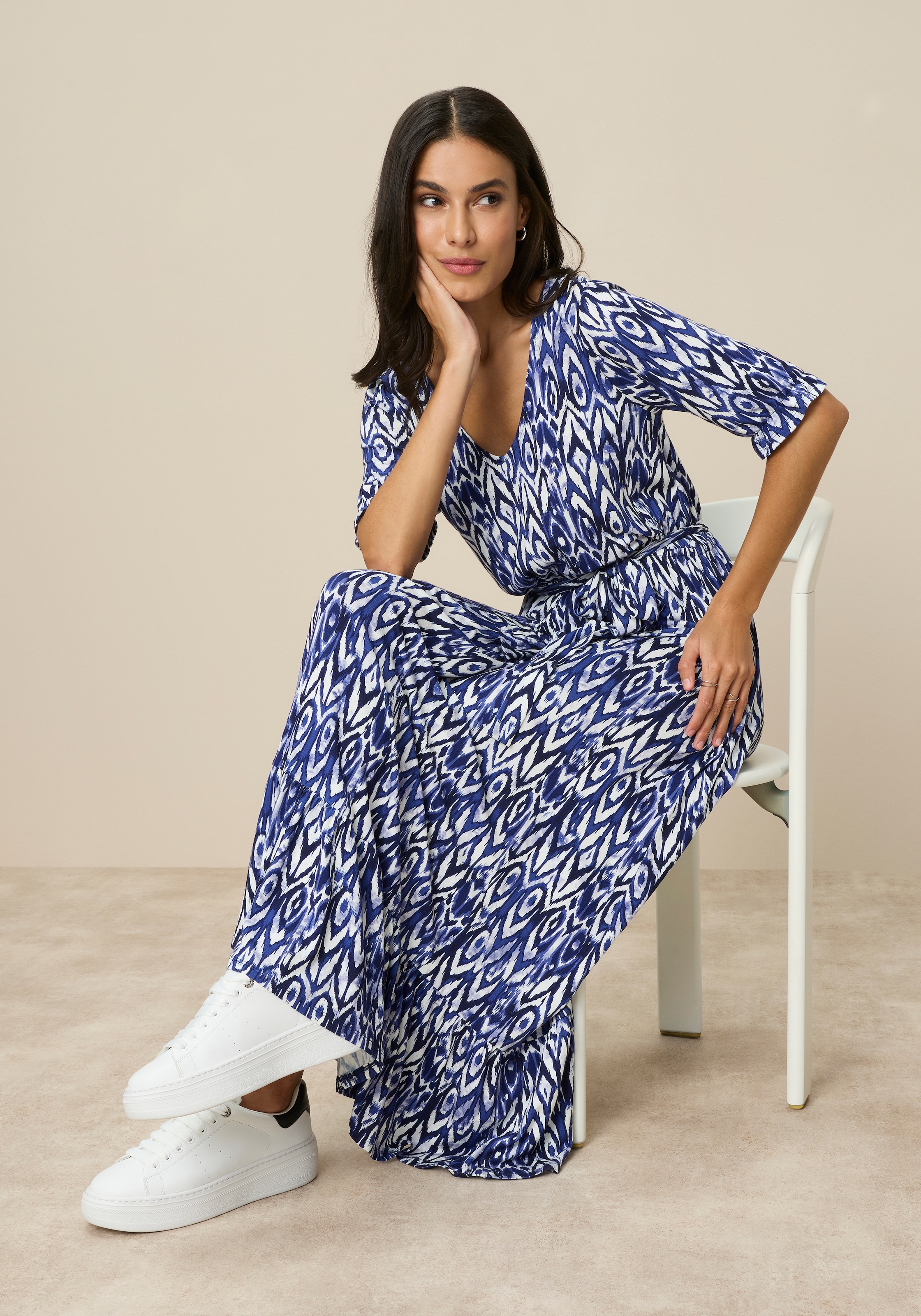 Tamaris Jerseykleid mit verspielten Ärmeln, figurumspielende Passform