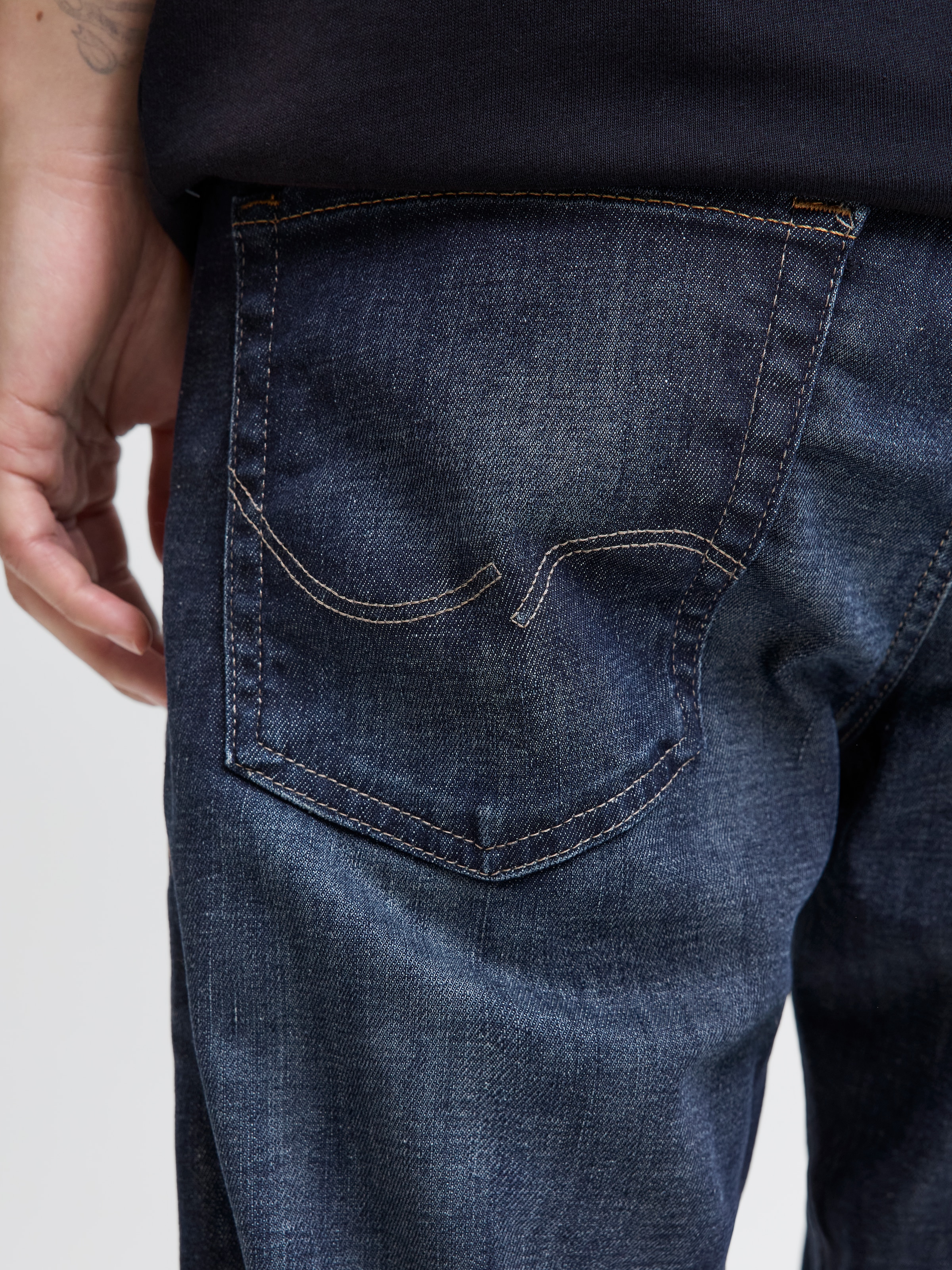 Jack & Jones Tapered-fit-Jeans »JJIMIKE JJORIGINAL CJ SN«, mit Five-Pocket-Design
