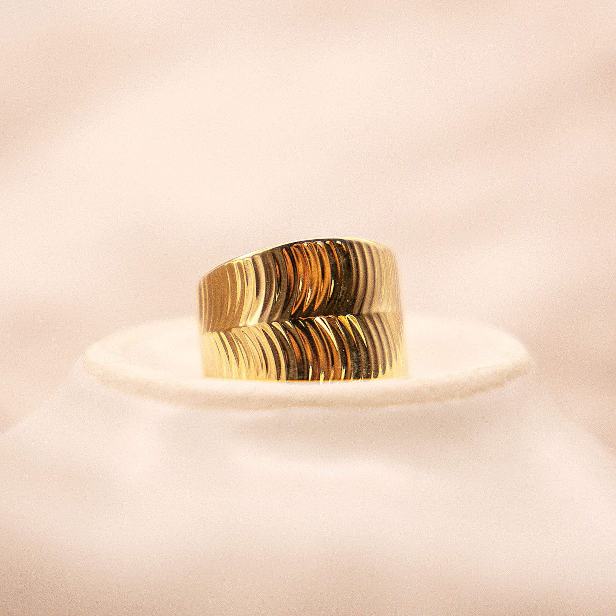 Fascination by Ellen K. Fingerring »333 Gold diamantiert«