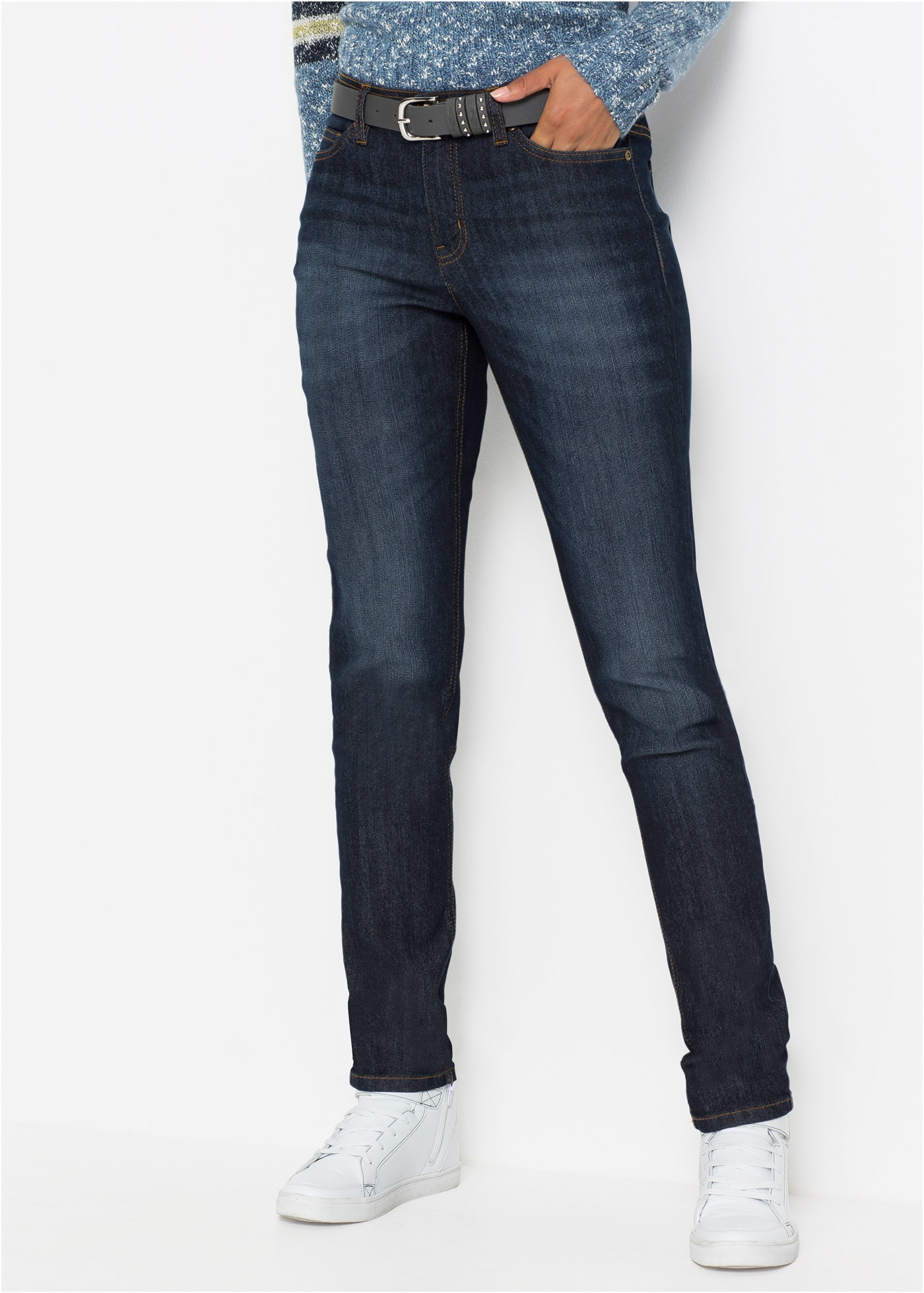 bonprix Mom-Jeans Regular Fit, mit Eingrifftaschen, Gesäßtaschen und Coinpocket