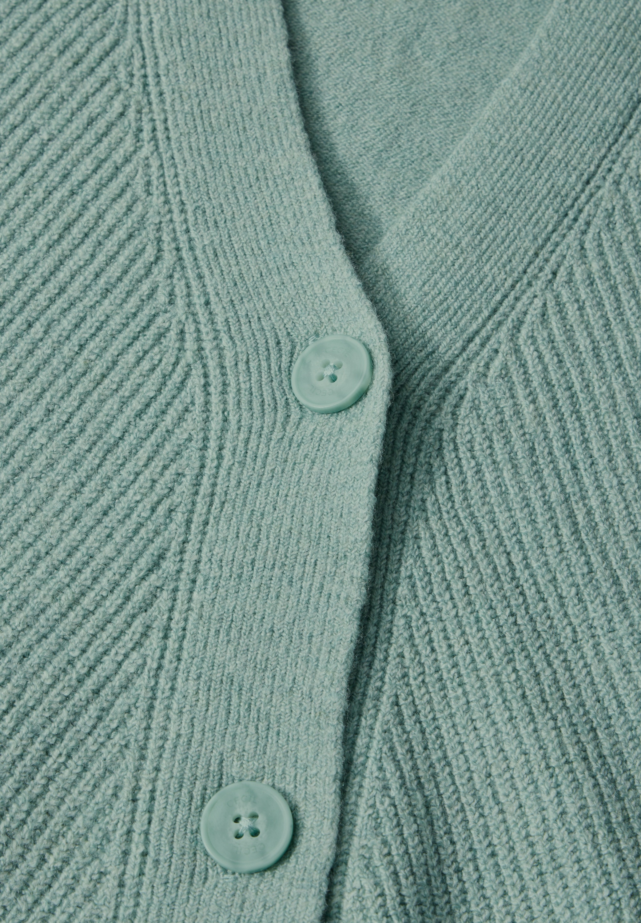 Cecil Cardigan, mit V-Ausschnitt
