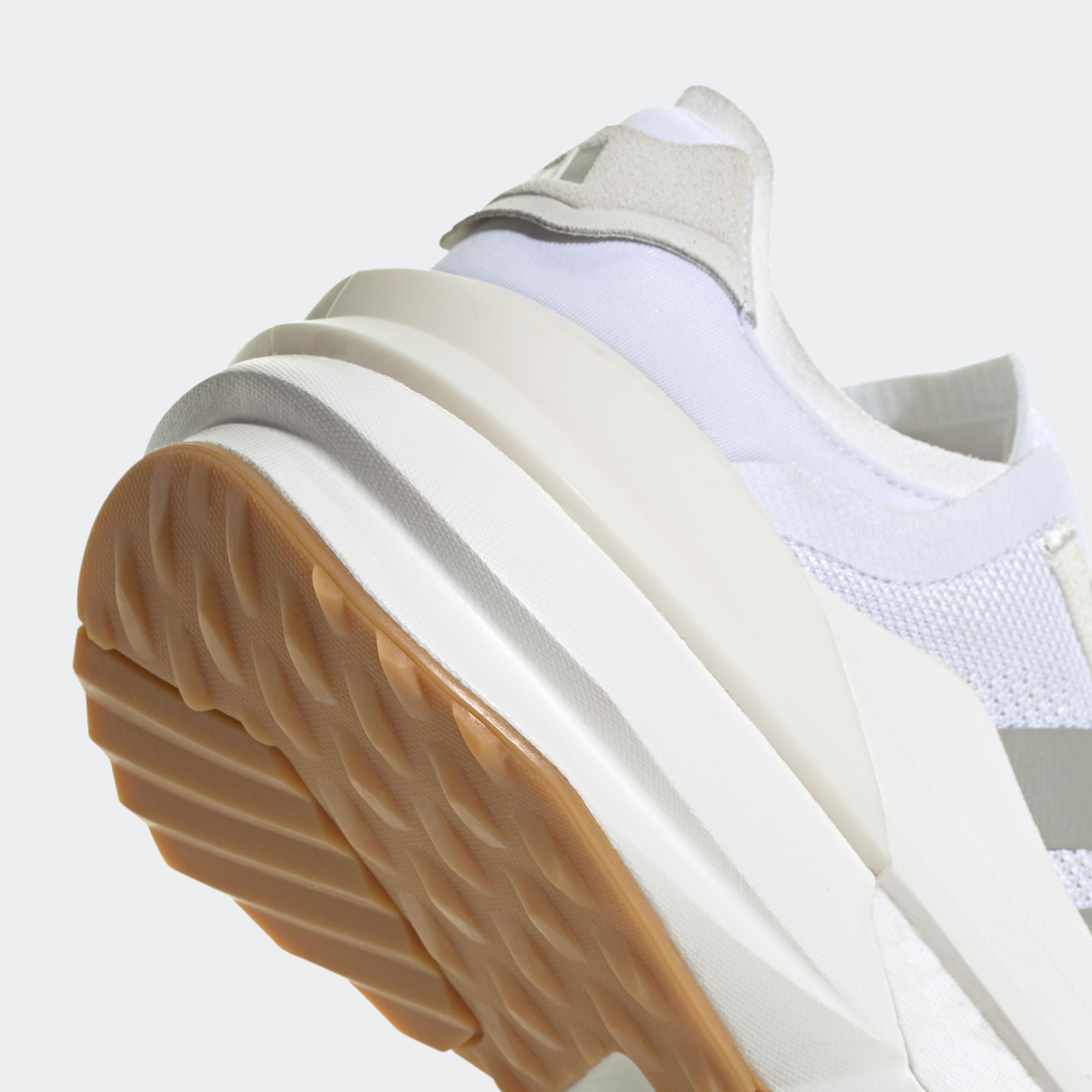 adidas Sportswear Sneaker »AVRYN_X«