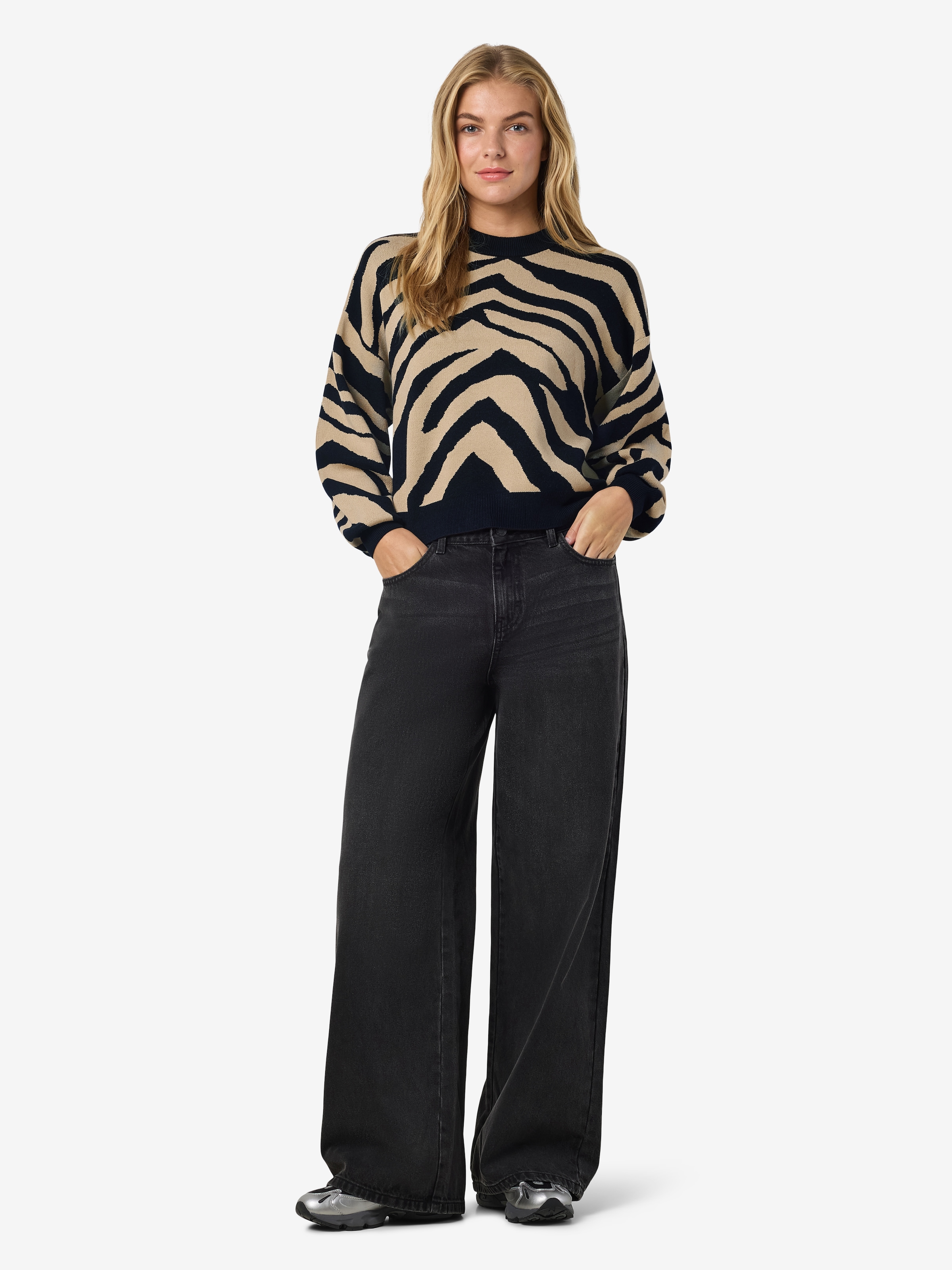 Noisy may Strickpullover »NMCHARLOTT L/S O-NECK KNIT FWD NOOS«