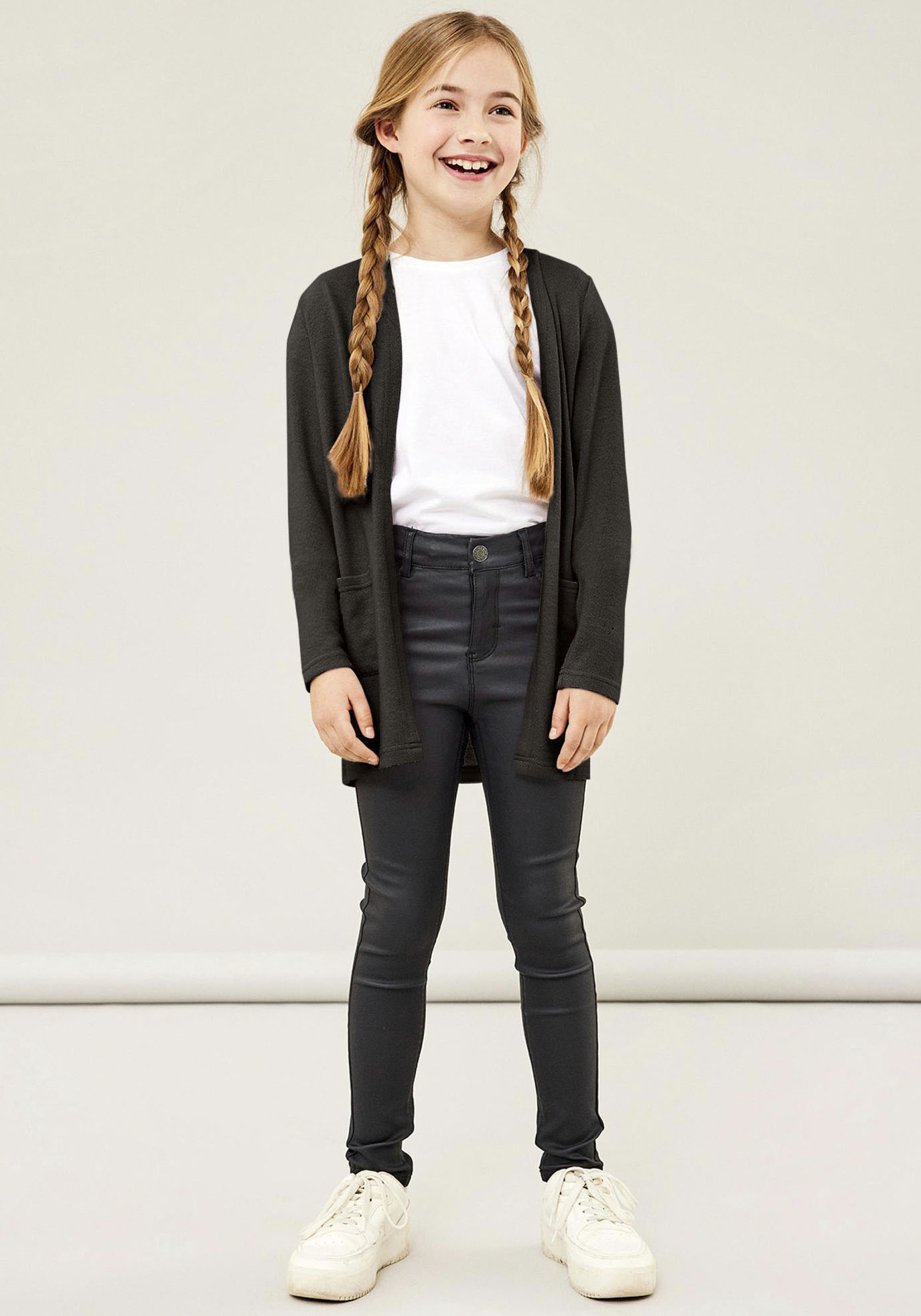 Name It Strickjacke "NKFVICTI – Cardigan ohne Verschluss aus Feinstrick" unifarben, casual, regular fit, Feinstrick, V-Ausschnitt