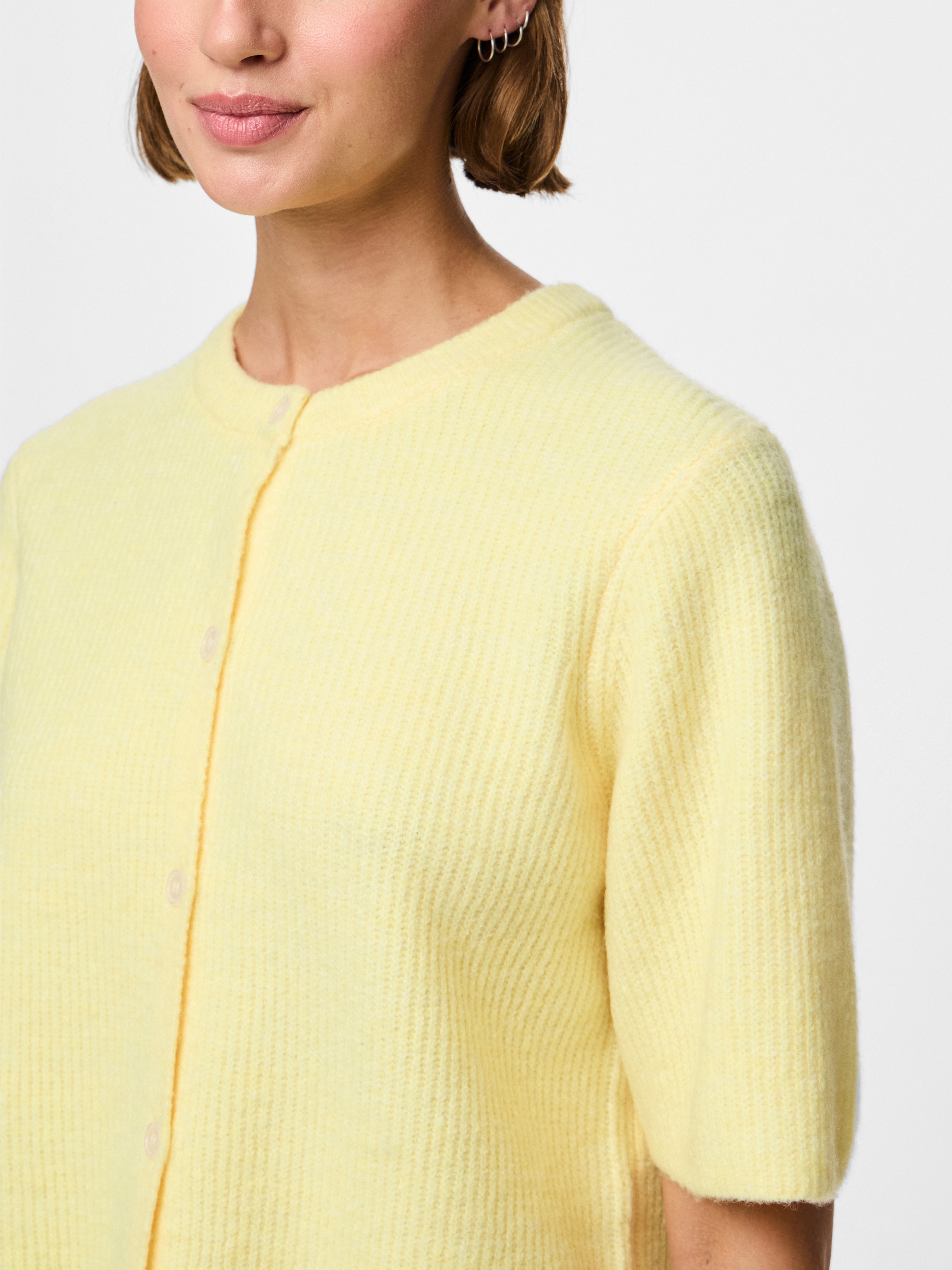 pieces Strickjacke »PCSILLY SS O-NECK KNIT CARDIGAN NOOS BC«