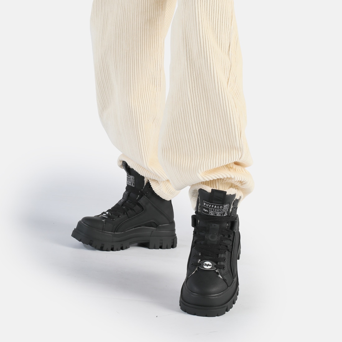 Buffalo Winterboots »ASPHA NC MID WARM«, Plateauboots, Winterstiefelette mit Warmfutter