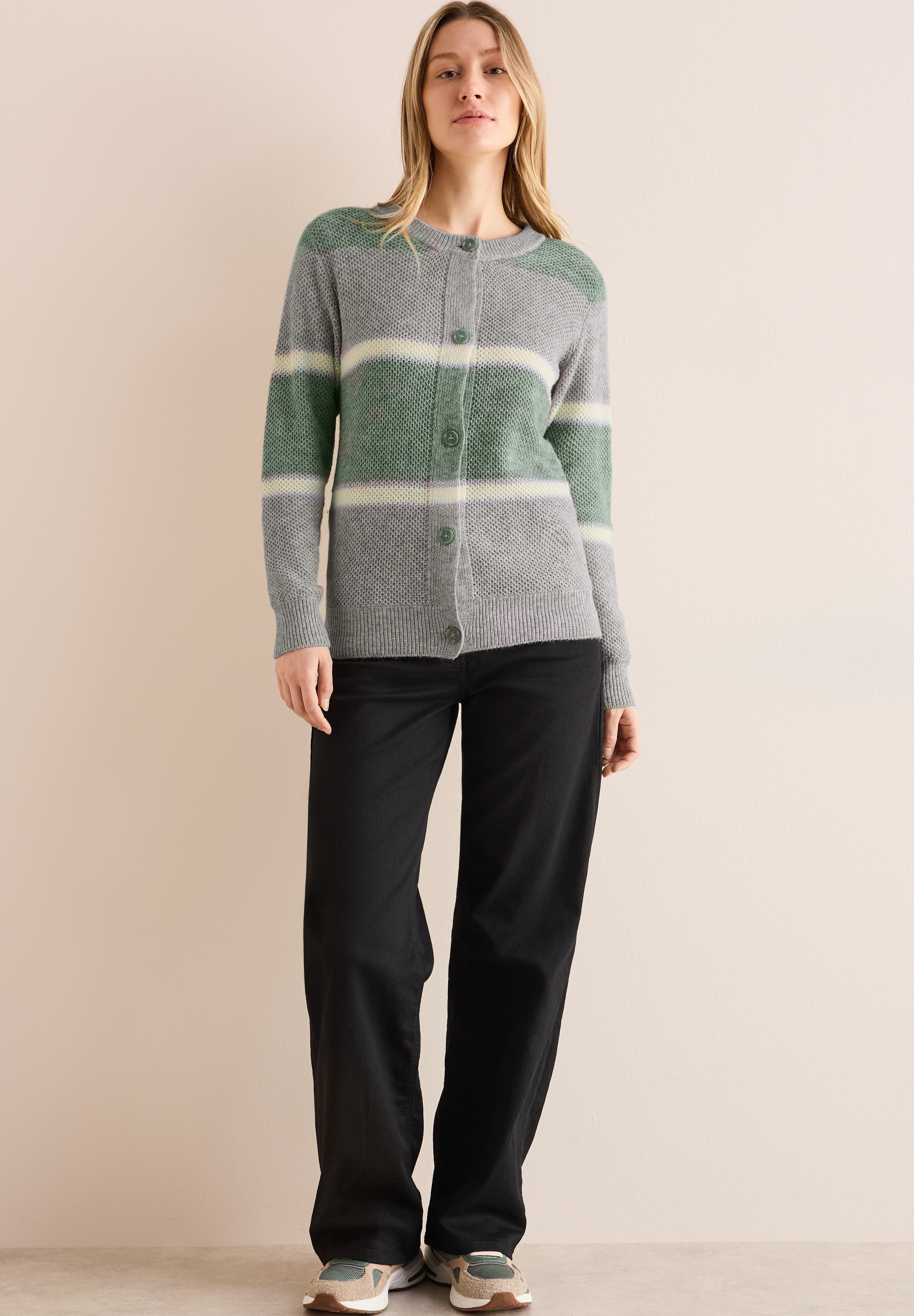 Cecil Cardigan, mit Knopfleiste