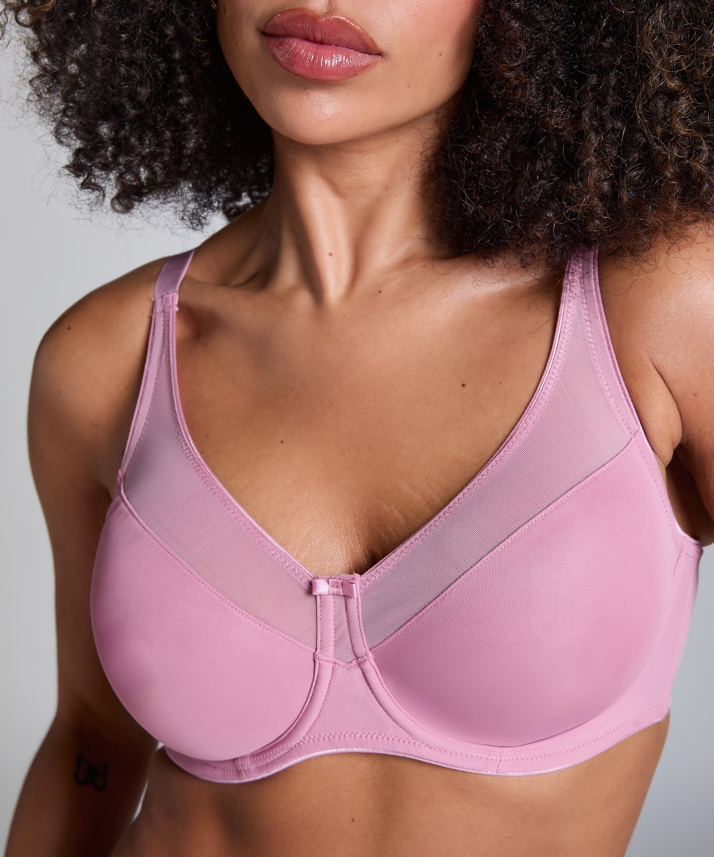 Hunkemöller Bügel-BH »Nina Non-Padded Underwired Minimizer Bra«