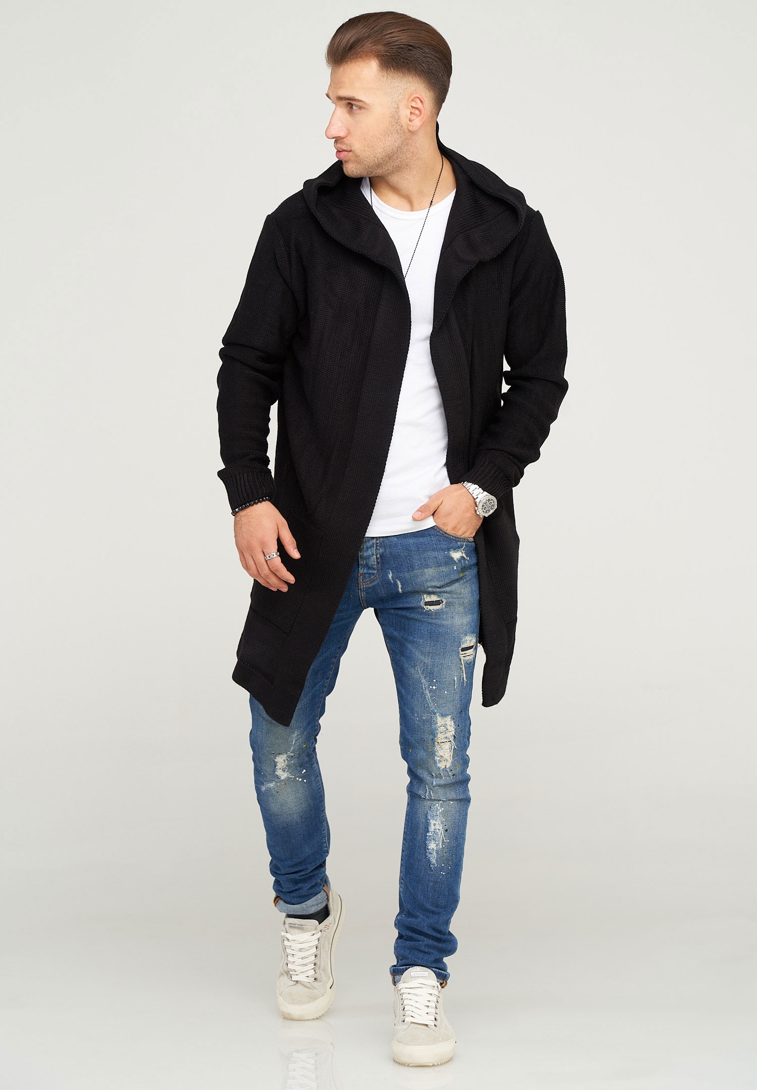 behype Strickjacke »JAROMIR«, mit kuscheliger Kapuze