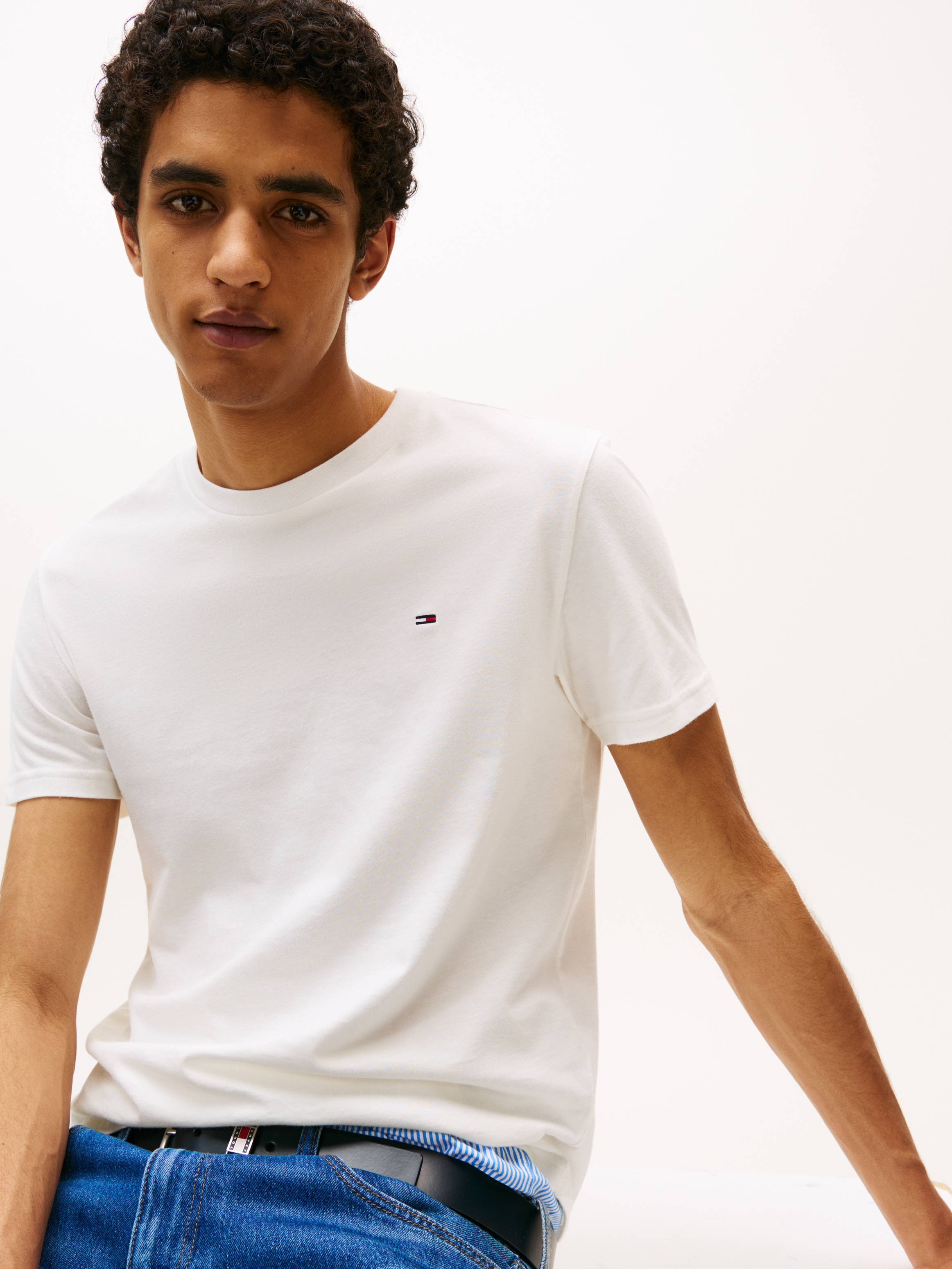 Tommy Jeans Rundhalsshirt »TJM XSLIM 2PACK JERSEY TEE EXT«, (Packung, 2er-Pack), Logostickerei, 2Pack