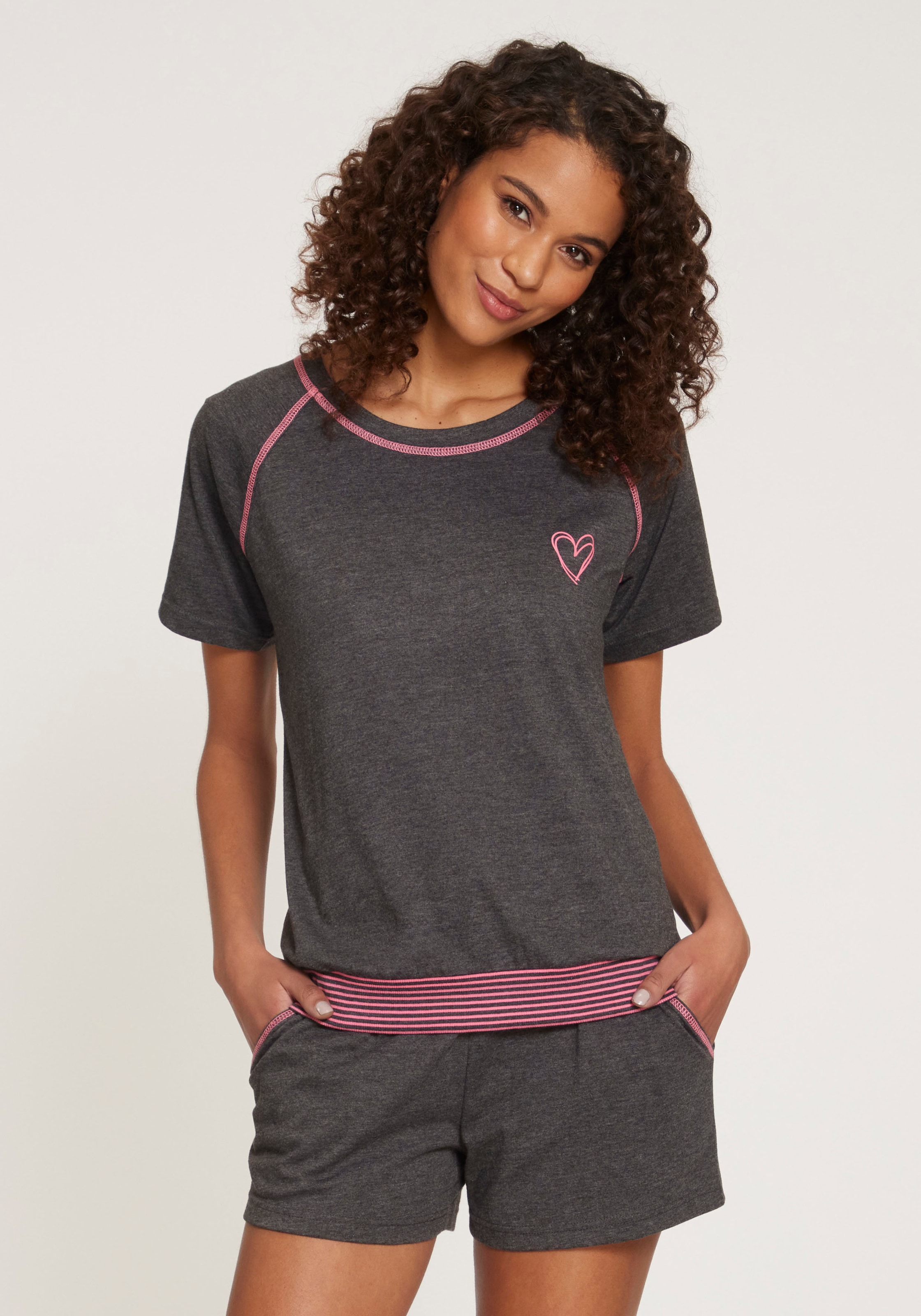 Vivance Dreams Shorty, 2 Stk. mit dekorativen Flatlock-Nähten in Neonfarben günstig online kaufen