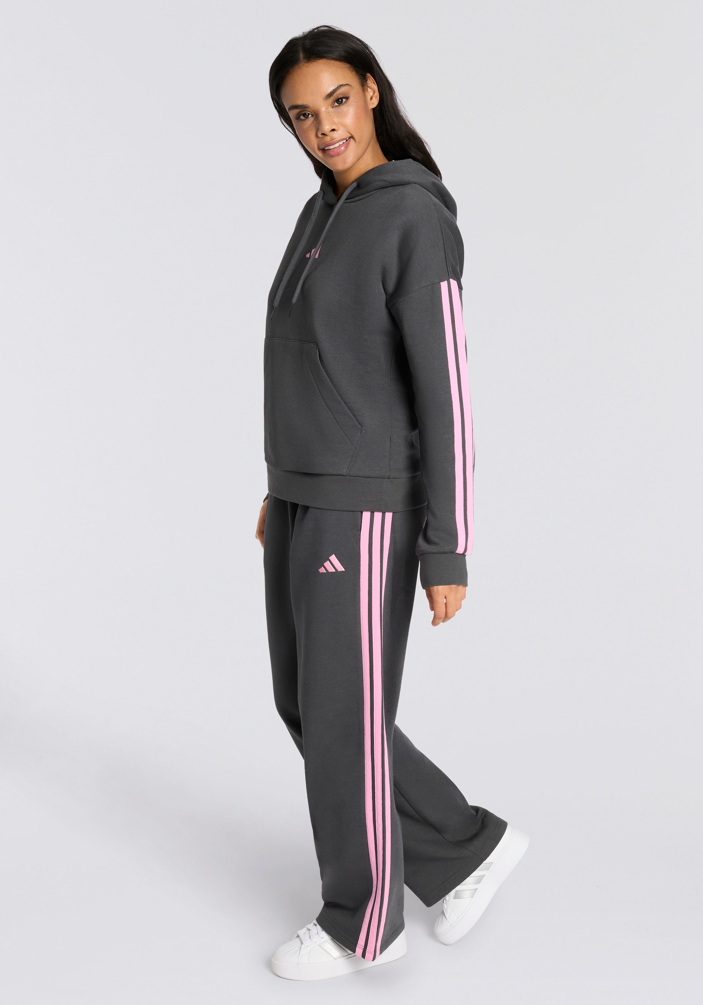 adidas Sportswear 1100000002199 »ESSENTIALS 3-STREIFEN FLEECE-HOODIE«, mit Kapuze, aus superweichem Fleece, in normaler Länge
