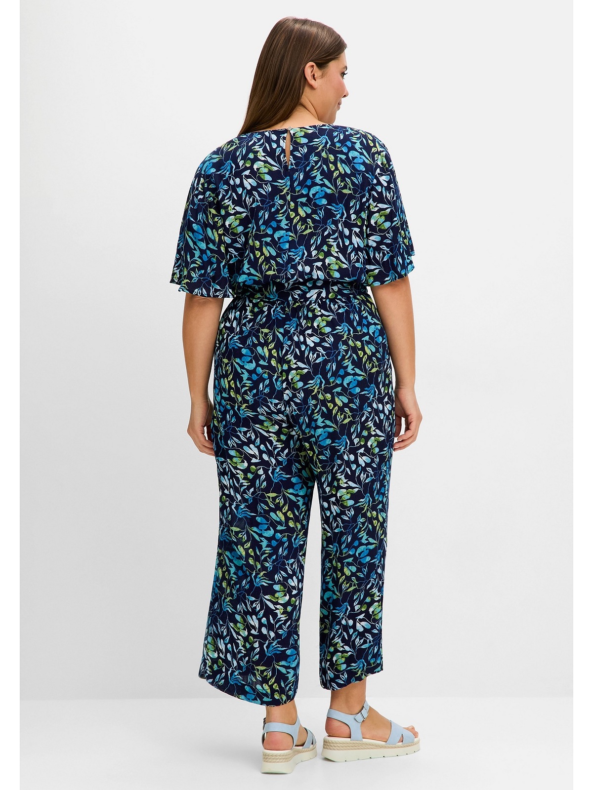 Sheego Jumpsuit »Große Größen«, in Wickeloptik, mit Cut-out-Ärmeln