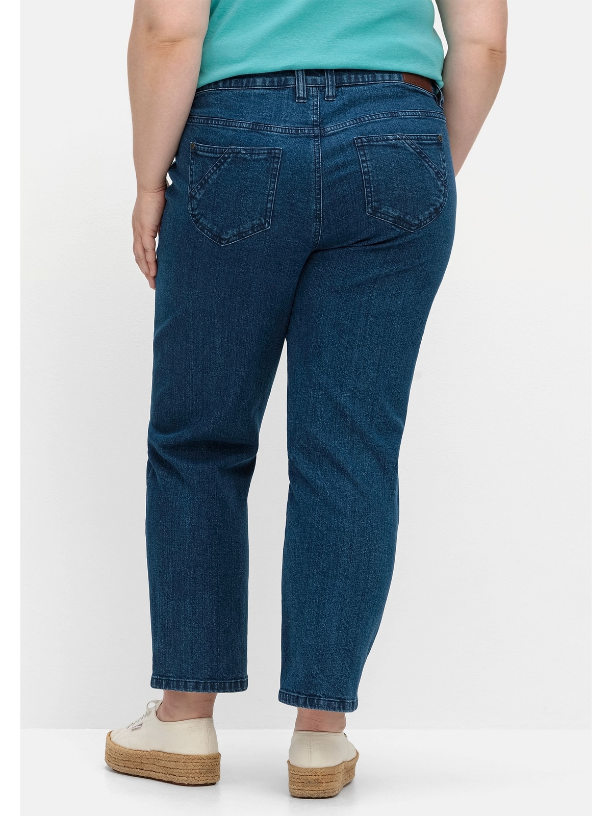 Sheego Gerade Größen«, Oberschenkel Jeans kräftige | bestellen BAUR sehr PIA für »Große
