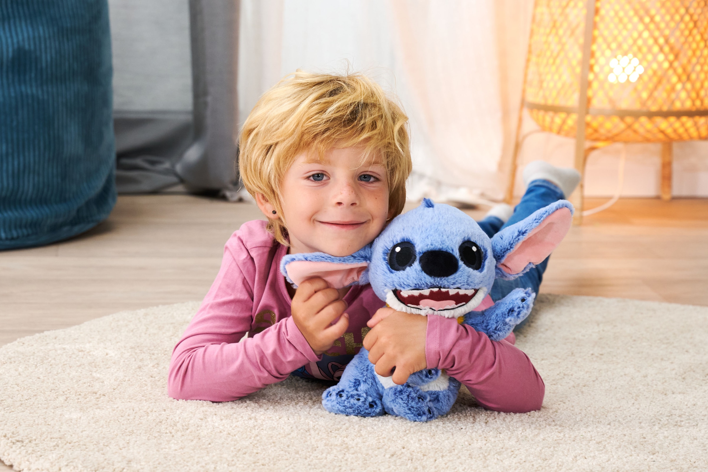 SIMBA Plüschfigur »Stitch Live Action m. Lei-Kette, 25 cm«