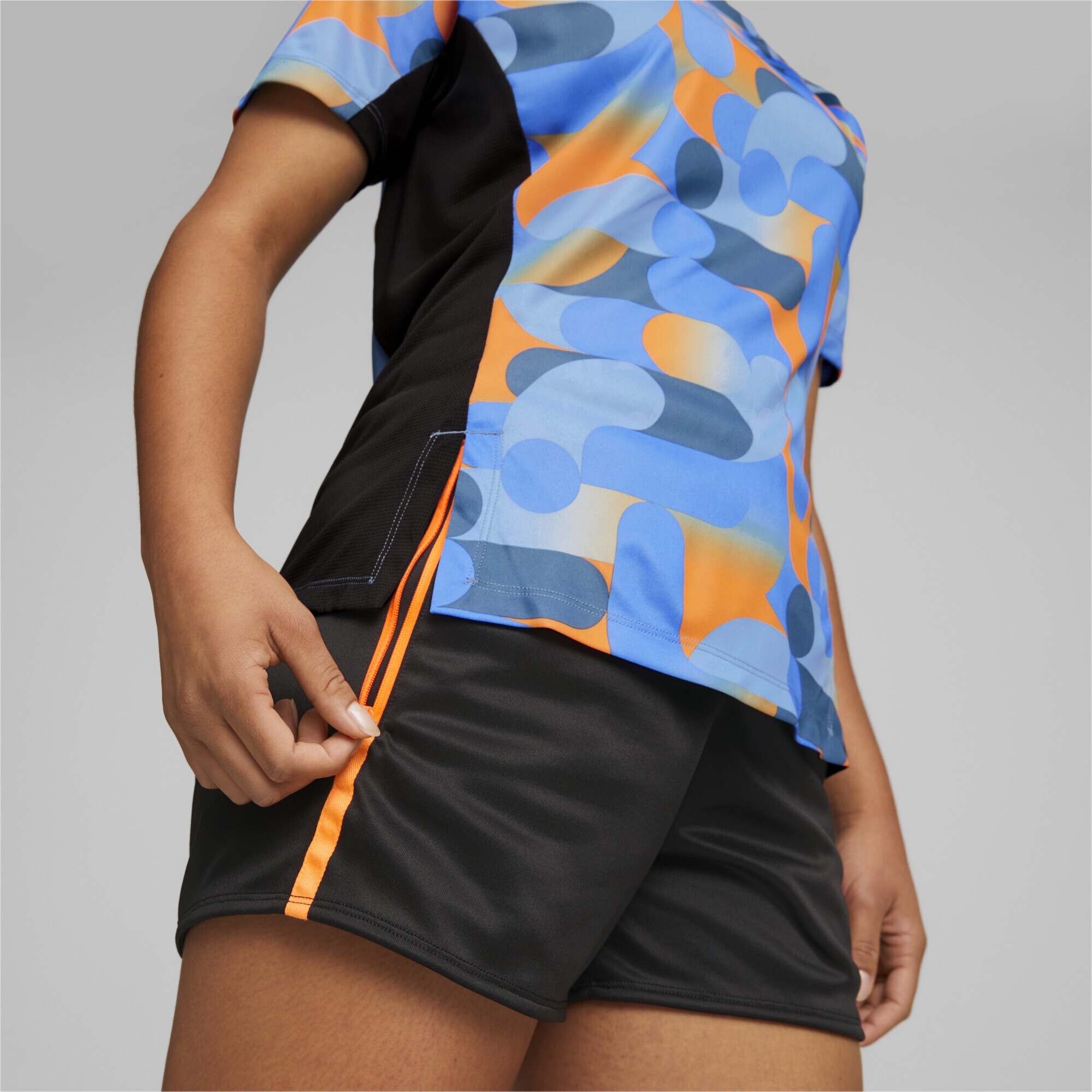 PUMA Sporthose »individualBLAZE Fußball Shorts Damen«