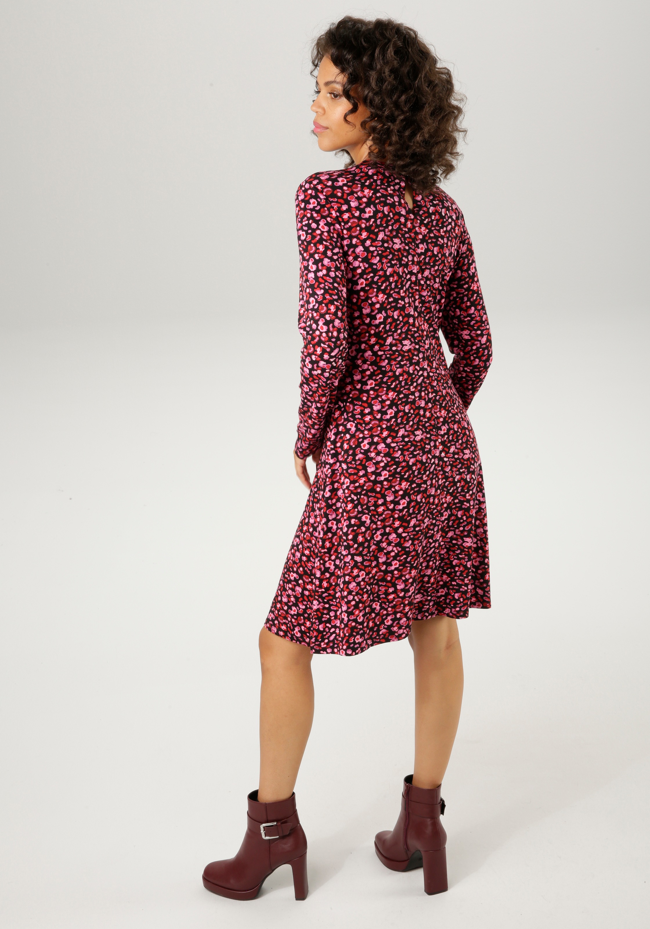 Aniston CASUAL Jerseykleid, mit Animal-Print oder Blüten-Druck günstig online kaufen