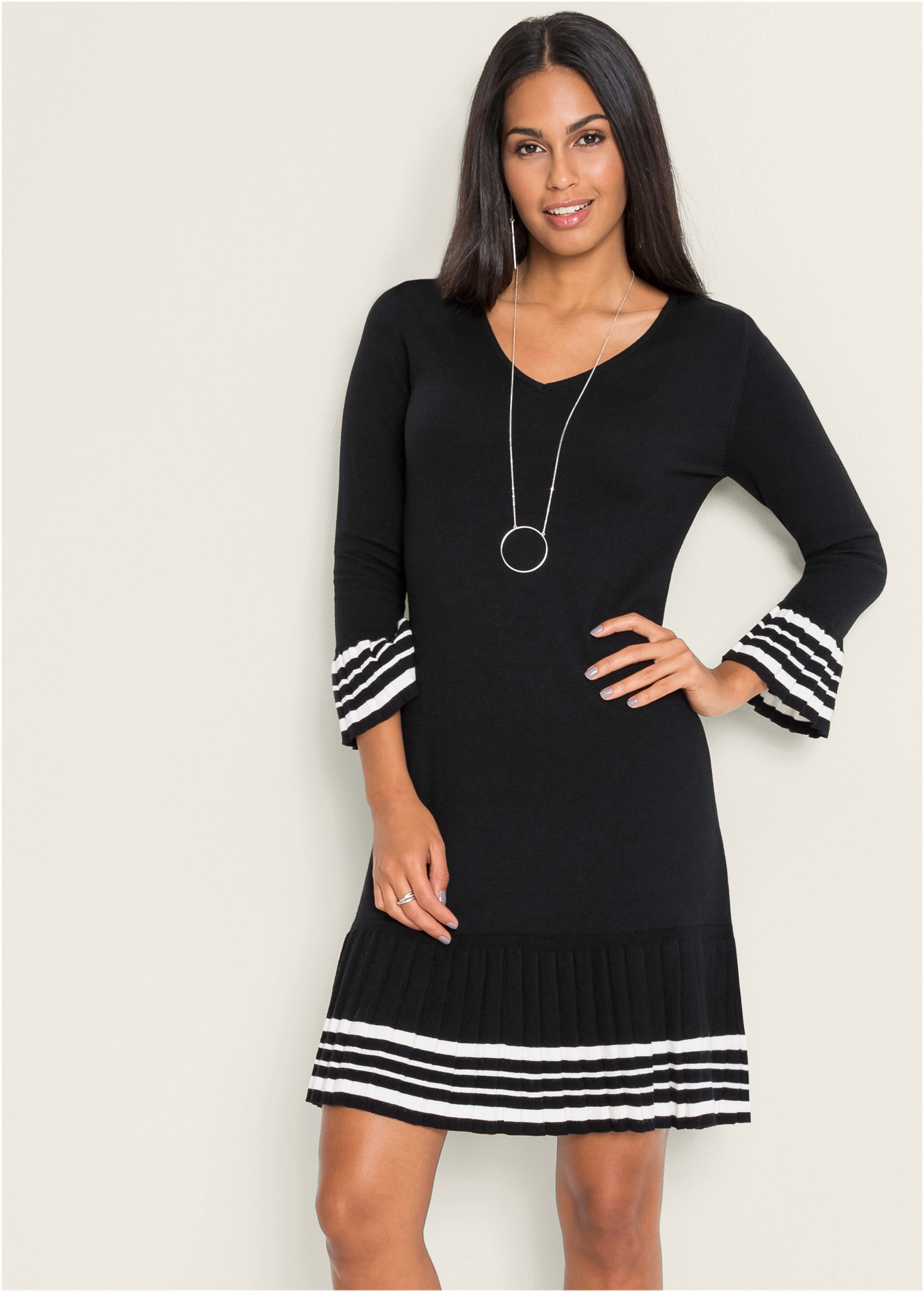 bonprix Strickkleid aus Viskose und Polyamid, ausgestellte Passform, mit Streifendesign