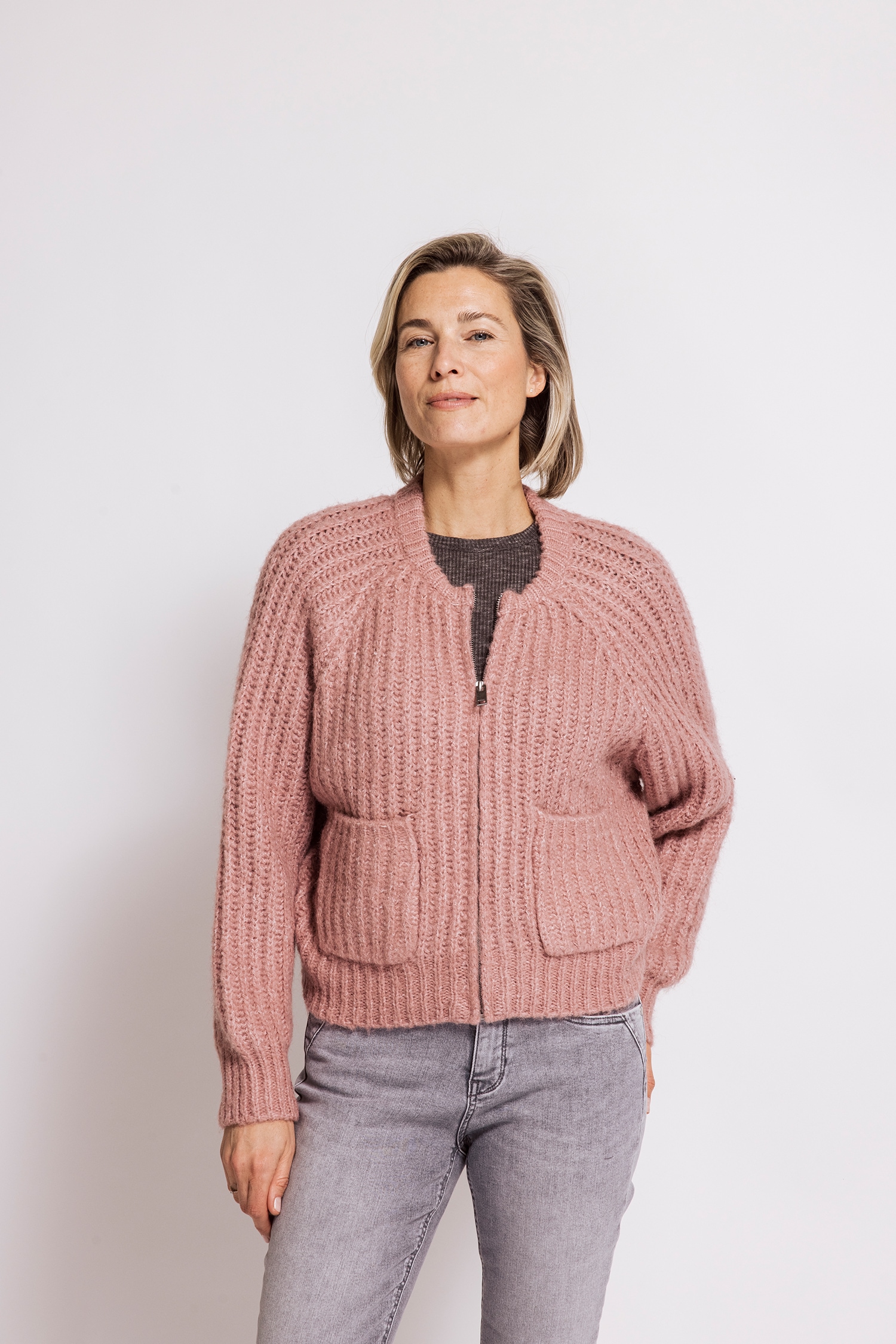 Zhrill Strickjacke "CORINNA" lässiger Look, Regular Fit, mit Reißverschluss, mit Rippenstruktur
