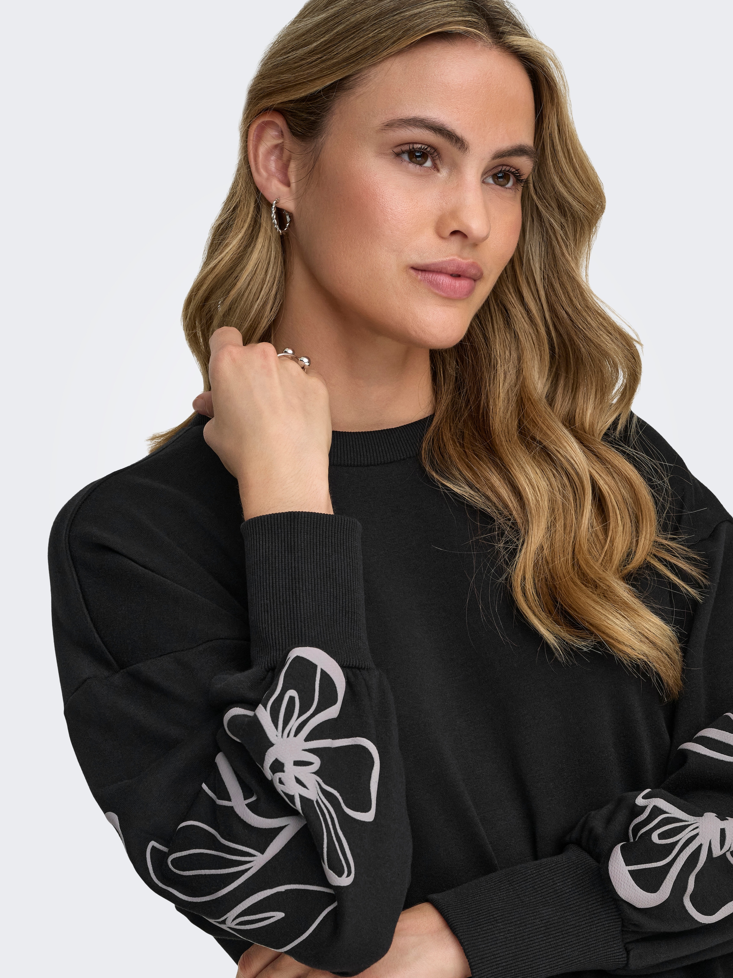 ONLY Sweatshirt »ONLBROOKE L/S O-NECK FLOWER SWT«, Baumwollmischung, regular fit
