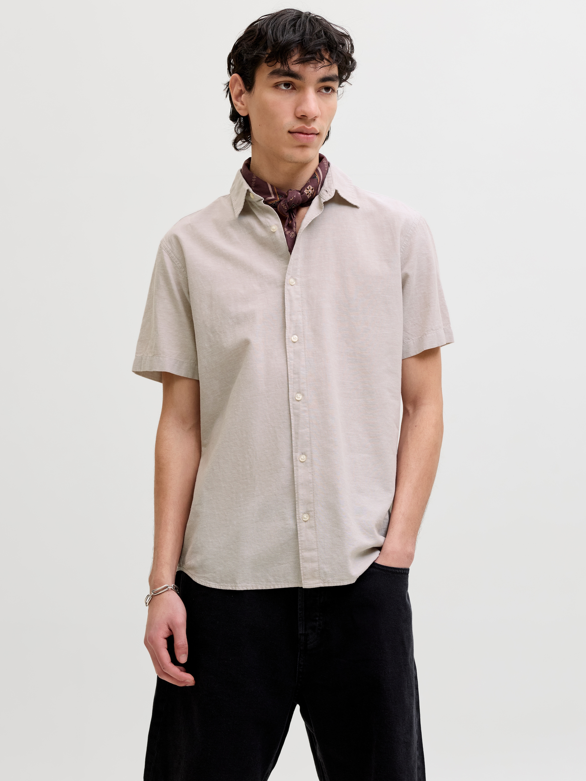 Jack & Jones Kurzarmhemd "JJEBREEZE LINEN BLEND SHIRT S/S SN" mit Leinen günstig online kaufen