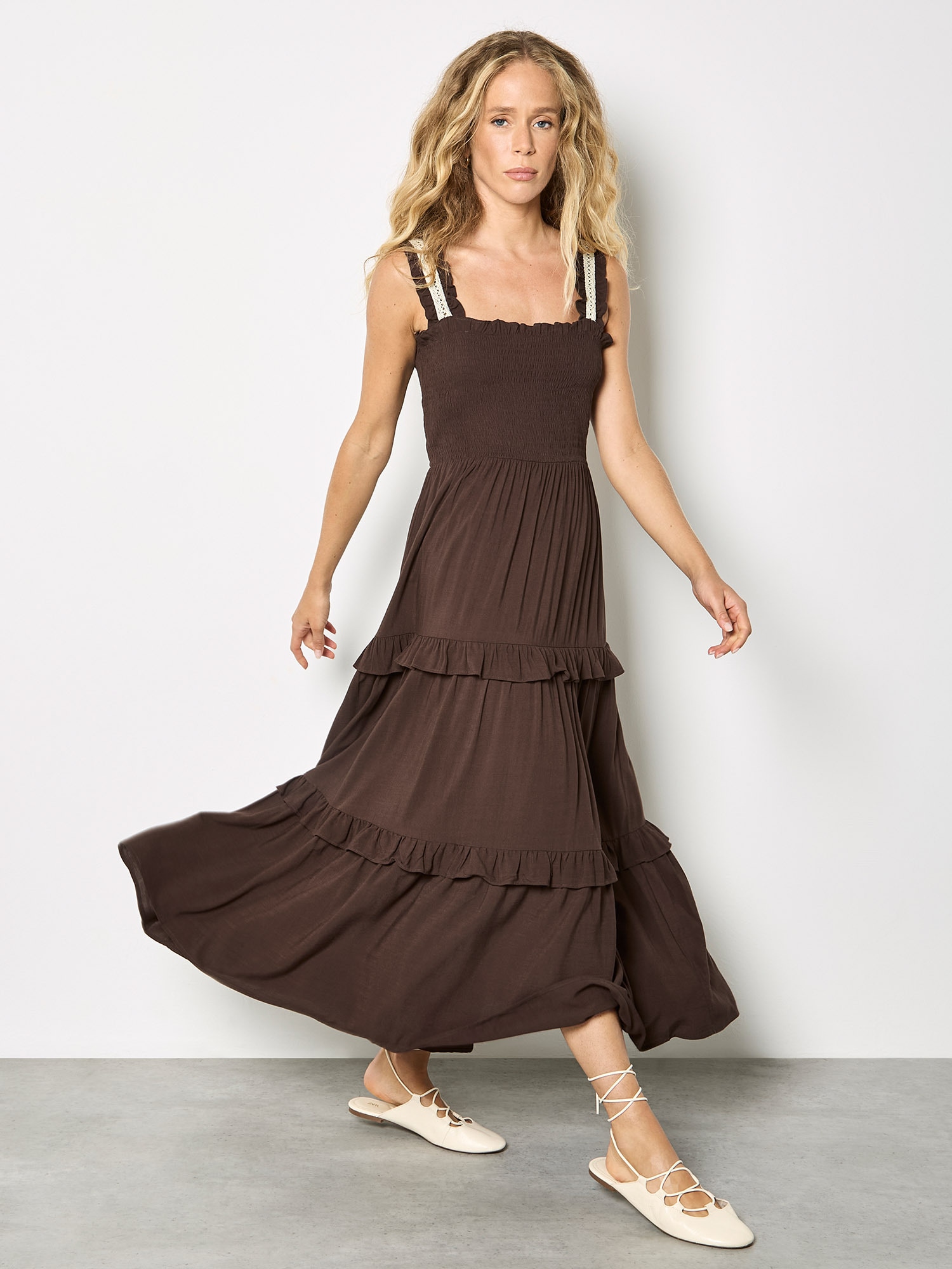 Apricot Midikleid »Midikleid« mit gestufter Spitzenverzierung