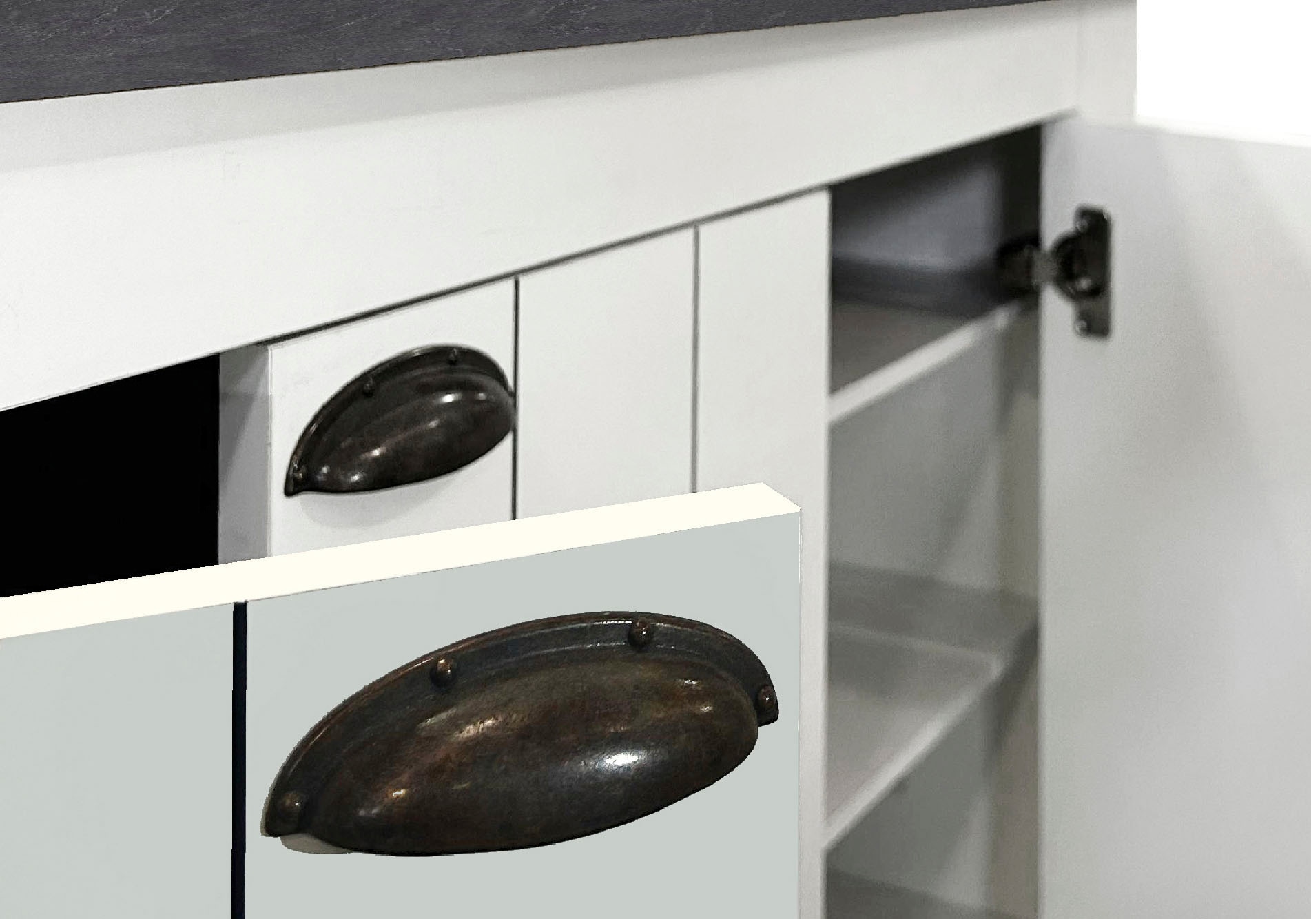 INOSIGN Schuhschrank »FIGO, Made in Italy – Schuhkommode,Schuhregal für ca. 30 Paar Schuhe«, (1 St.), 3-Türig, Siebdruck-dekorative Fräsungen, 10 Fächer, Höhe: 100 cm