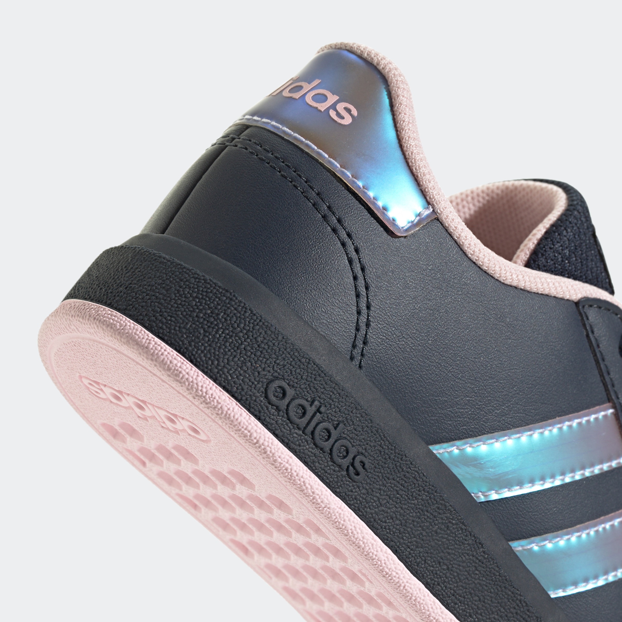 adidas Sportswear Sneaker »GRAND COURT LIFESTYLE LACE TENNIS«, Design auf den Spuren des adidas Superstar