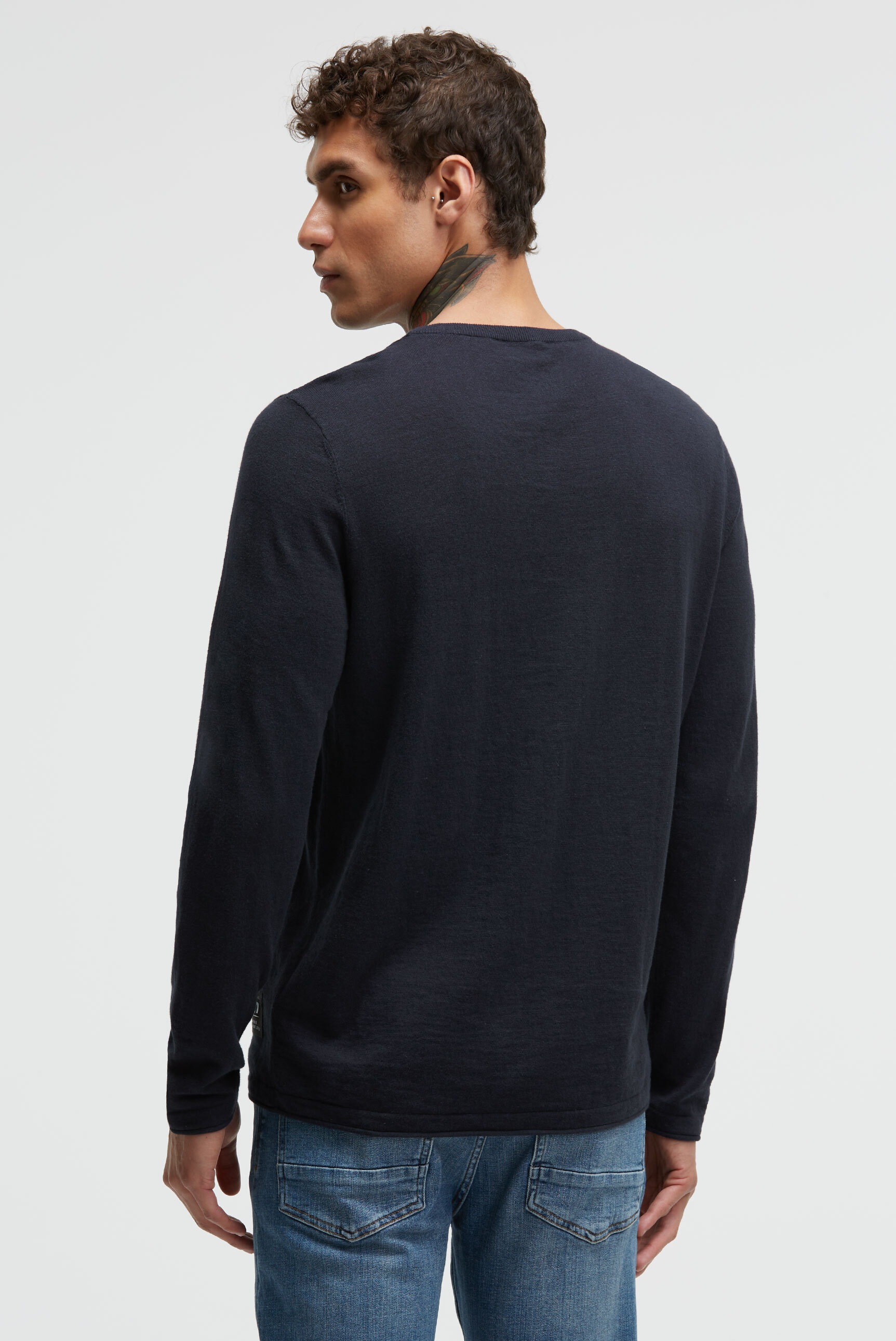 CMPD Rundhalspullover mit Rollsäumen