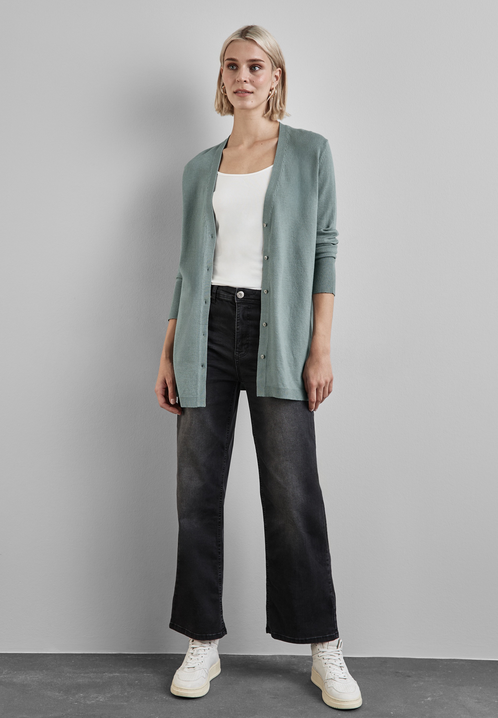 STREET ONE Cardigan, mit V-Ausschnitt