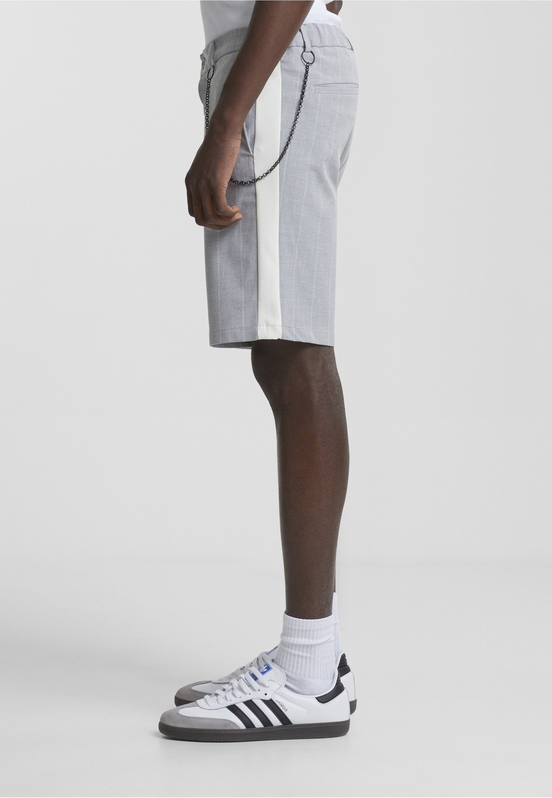 2Y Premium Sweatshorts »2Y Premium 2Y Wide Pinstripe Shorts«