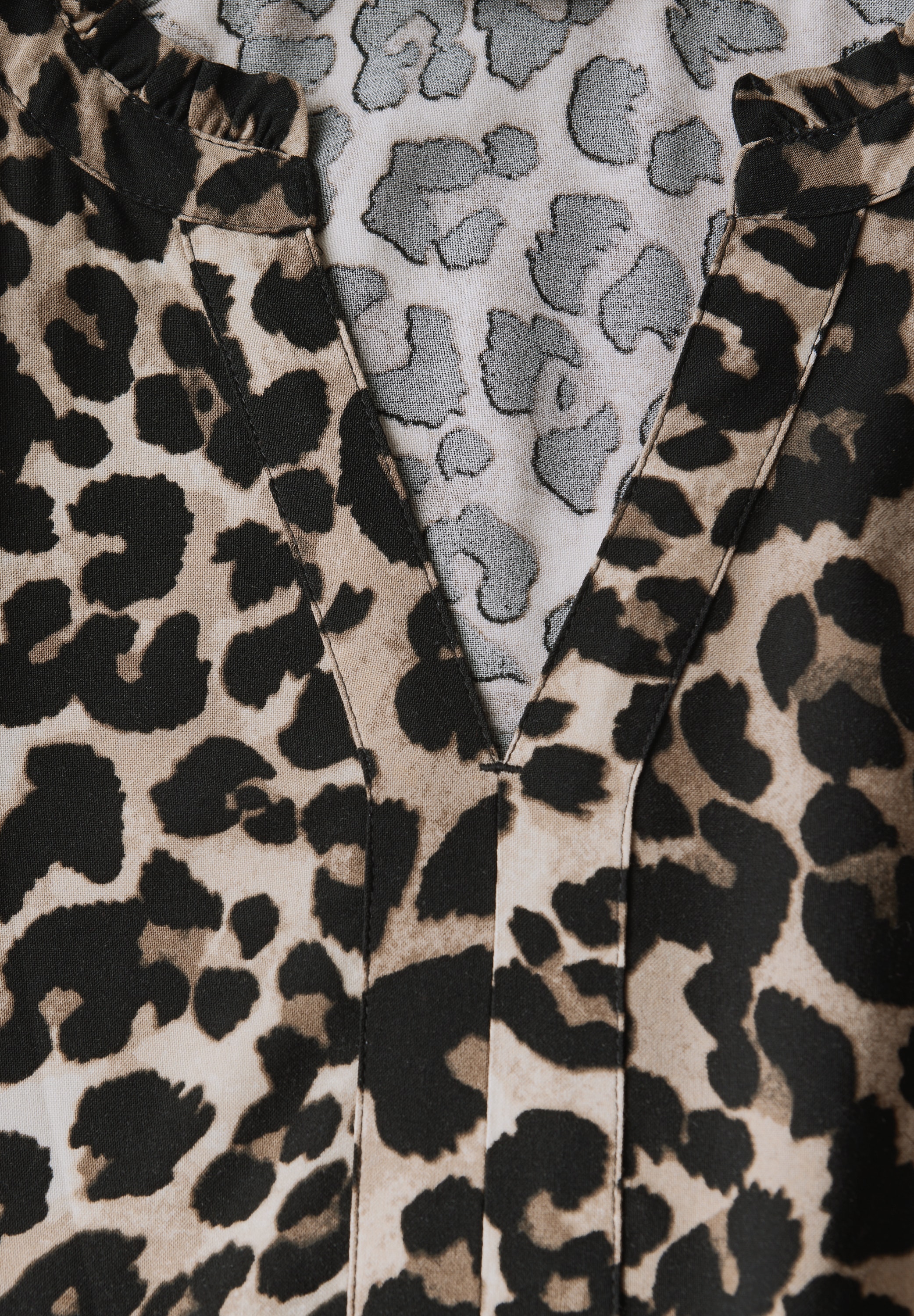 STREET ONE Midikleid, mit Volants und grafischem Muster