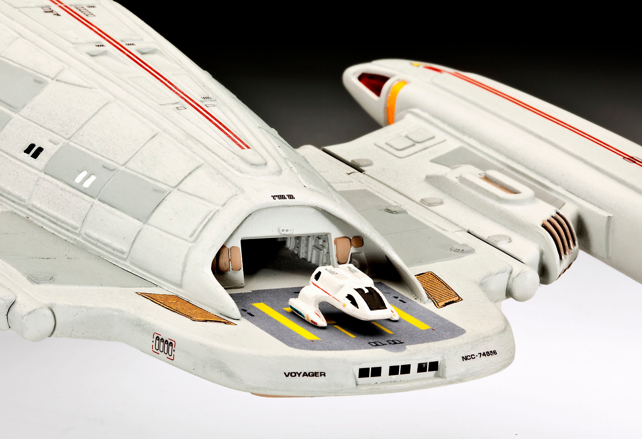 Revell® Modellbausatz »U.S.S. Voyager, Star Trek«, 1:670, Made in Europe