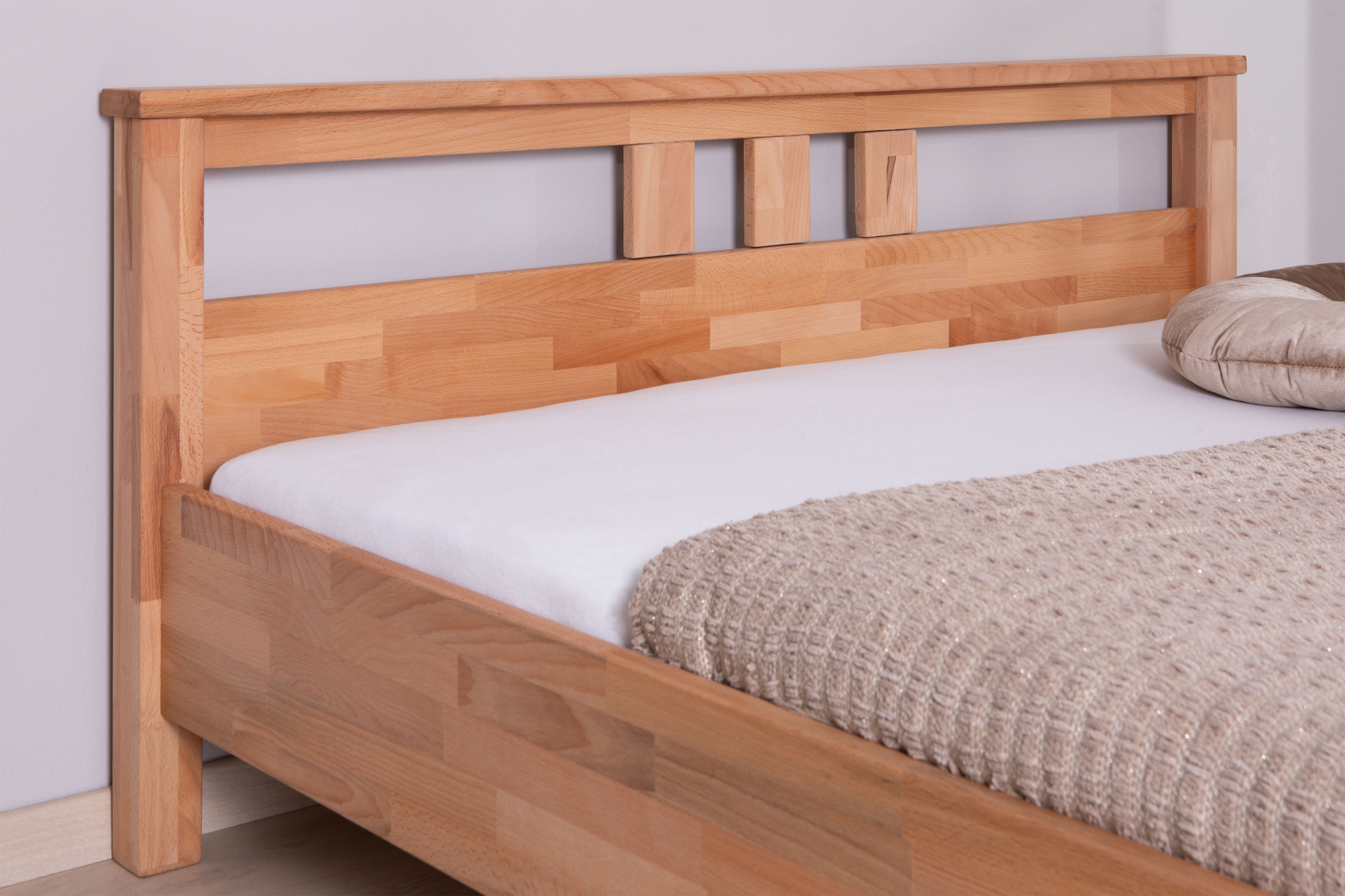Ticaa Massivholzbett »Merci«, Doppelbett, aus Buche Massivholz, inkl. Rollrost