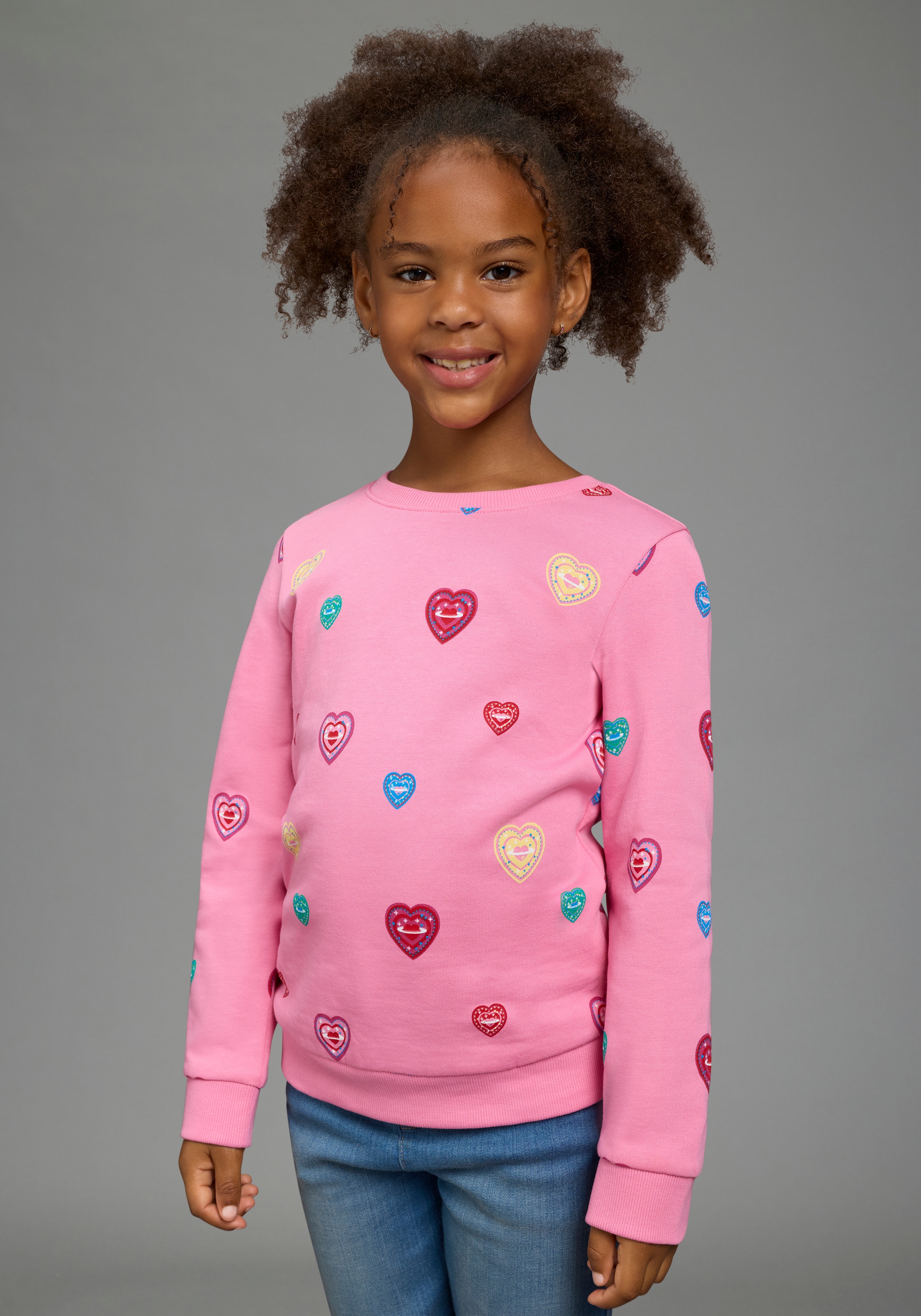 Scout Sweatshirt "Shirt in süßem Herzen-Allover - NEU von SCOUT", Allover gemustertes Sweatshirt, hüftlange Basic-Passform