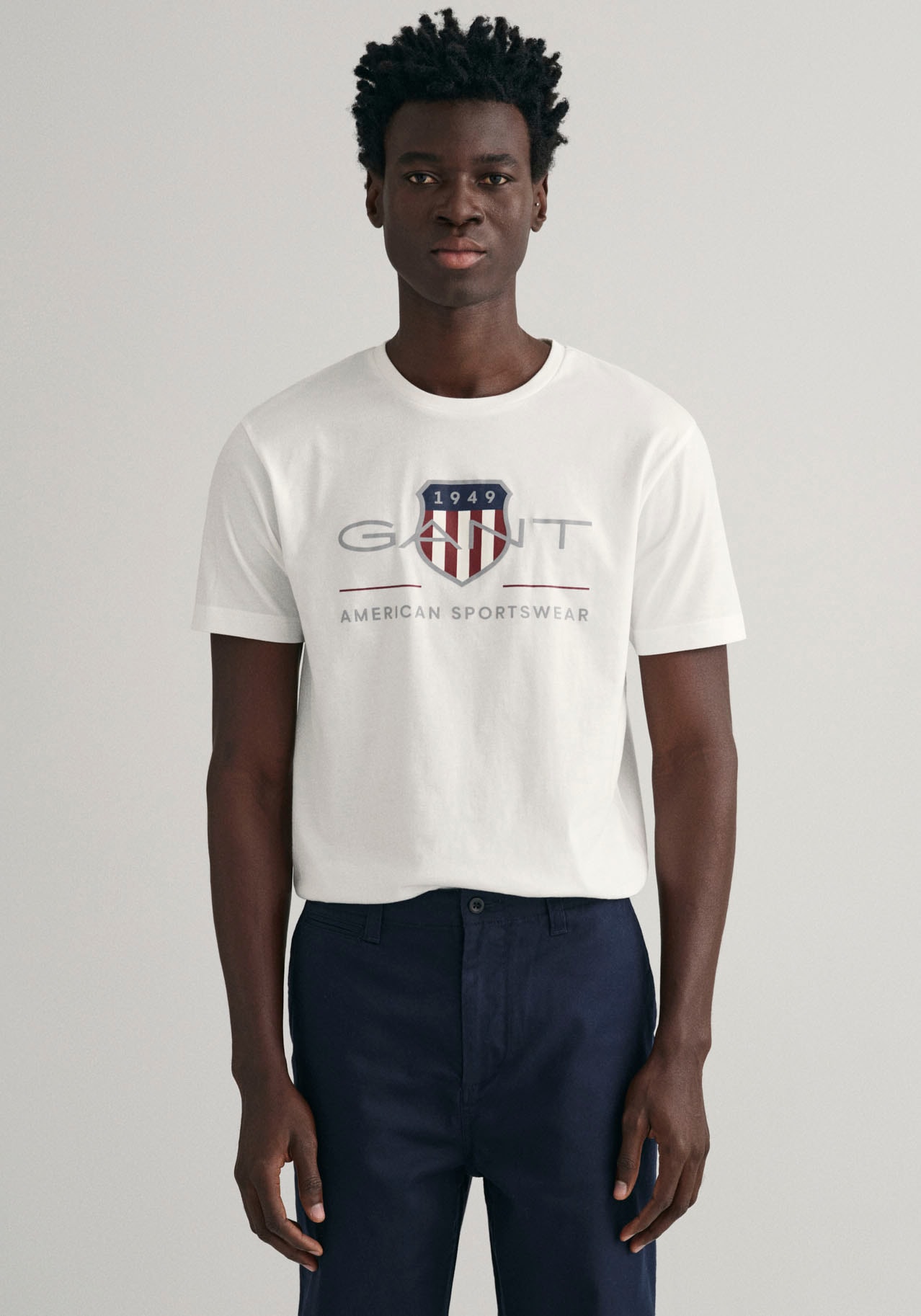 Gant T-Shirt "REG ARCHIVE SHIELD SS T-SHIRT", mit Logodruck auf der Brust