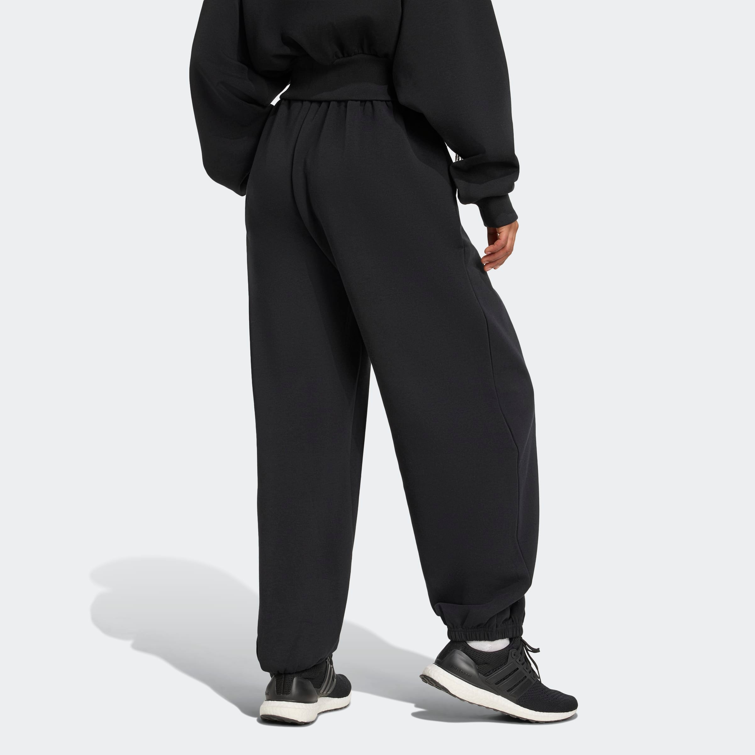 adidas Sportswear Sporthose »SOFT LUX, LOCKER GESCHNITTEN«  lockerer Schnitt, für Laufen und sportliche Aktivitäten