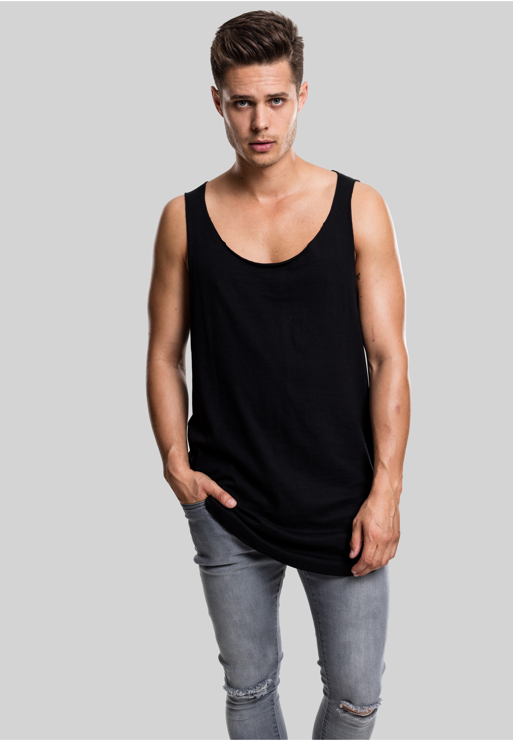 URBAN CLASSICS Tanktop »Urban Classics Herren Long Shaped Open Edge Loose Tank« 1 Stk.