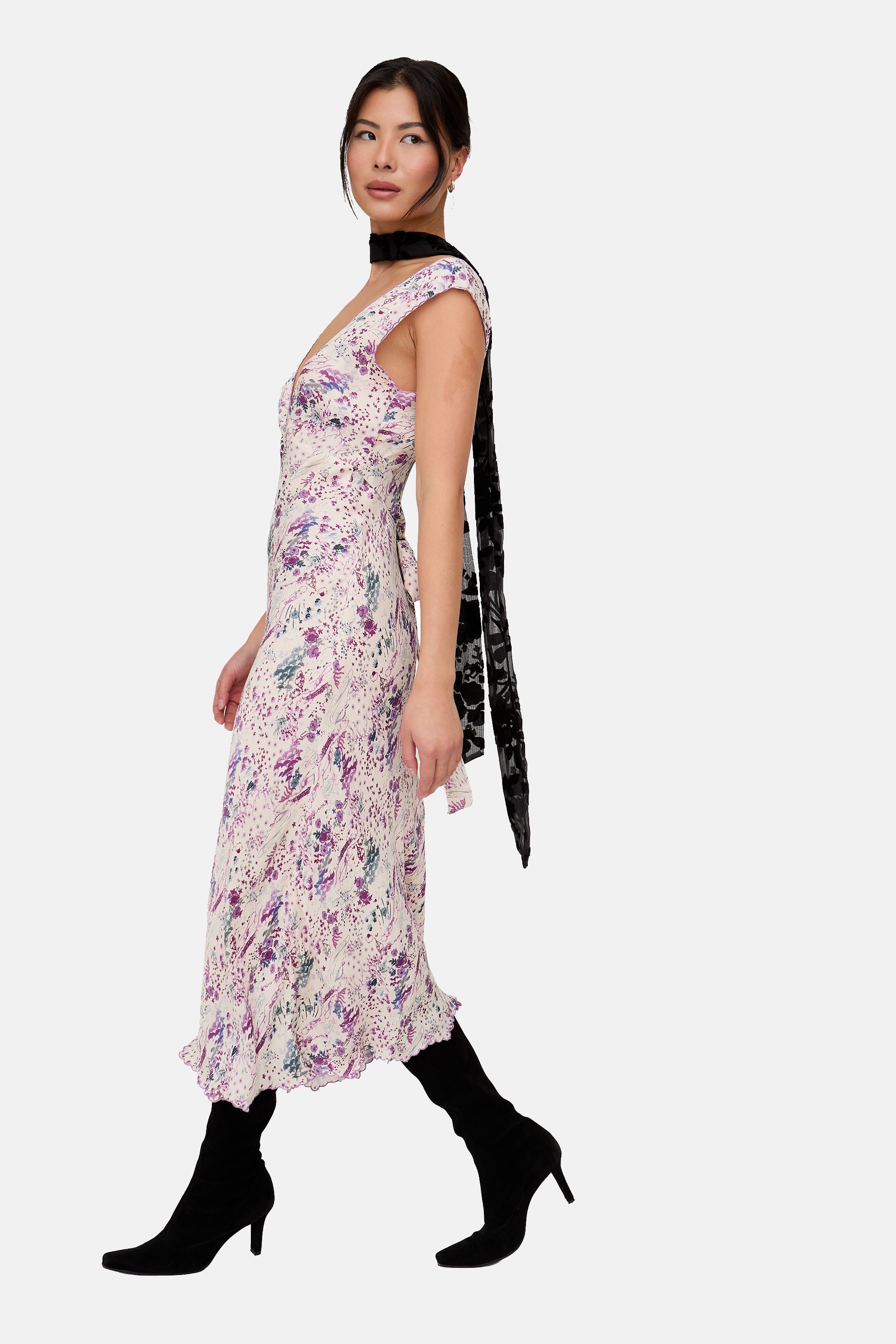 Lily and Lionel Midikleid »Zola Bias Cut Wonderland Print Midi Dress Damen«