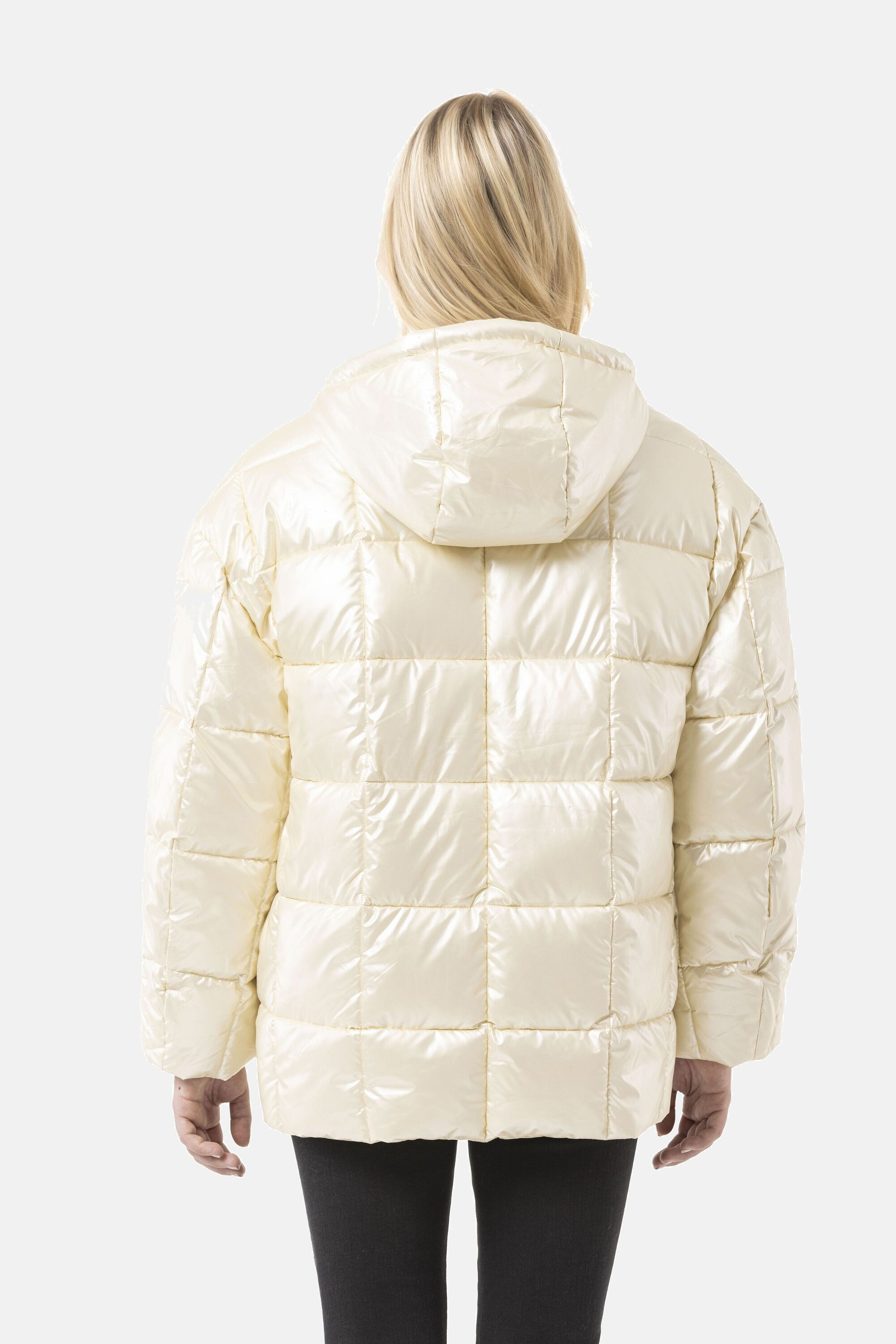 Cipo & Baxx Winterjacke »WM142« mit Kapuze Stilvoller Schutz für kalte Tage