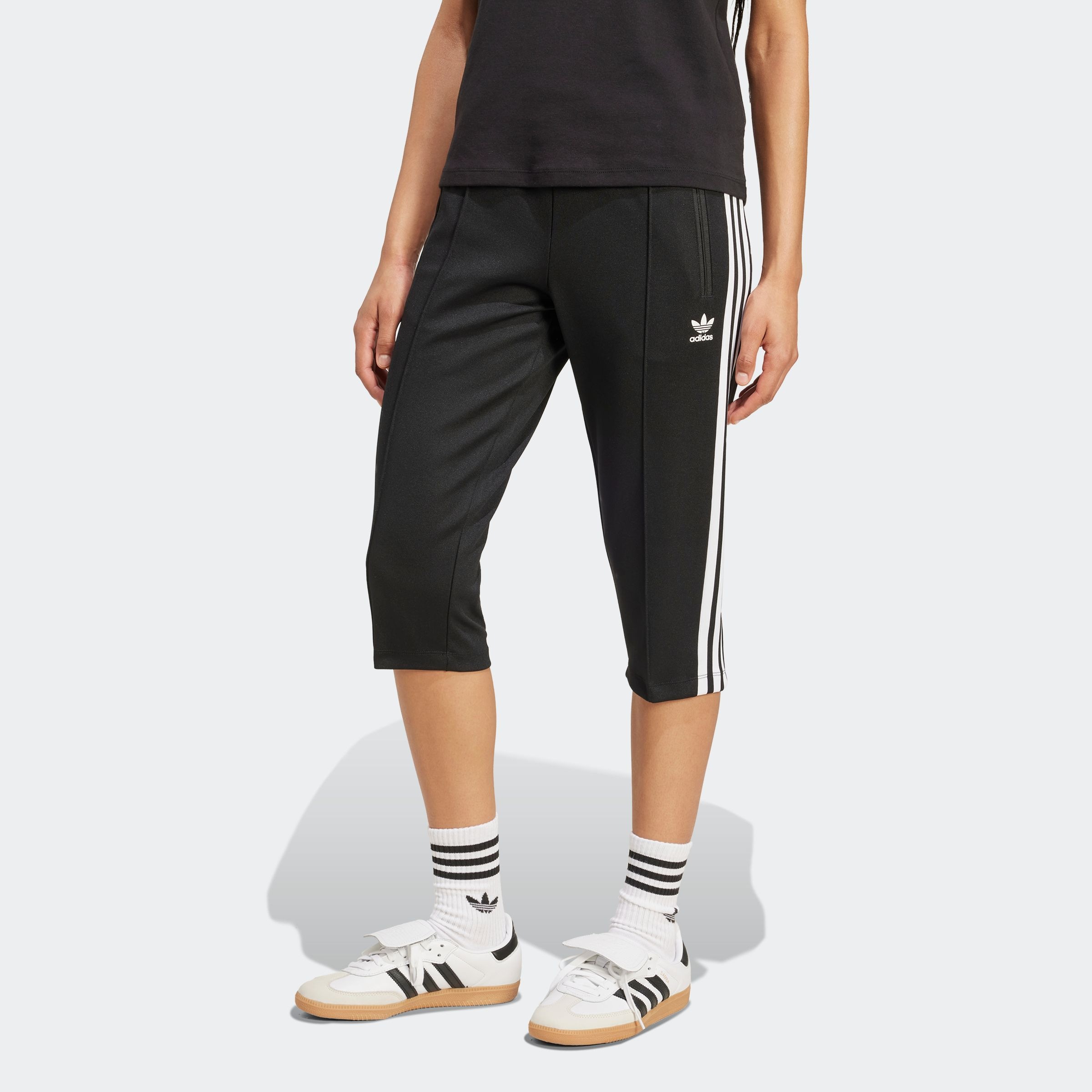 3/4-Hose ADIDAS ORIGINALS "ADICOLOR 3-STREIFEN CAPRI", Damen, Gr. XS, N-Gr, schwarz-weiß (schwarz, weiß, normal, gr.), Obermaterial: 60% Baumwolle, 36% Polyester, 4% Elasthan, 3/4-Länge, Hosen