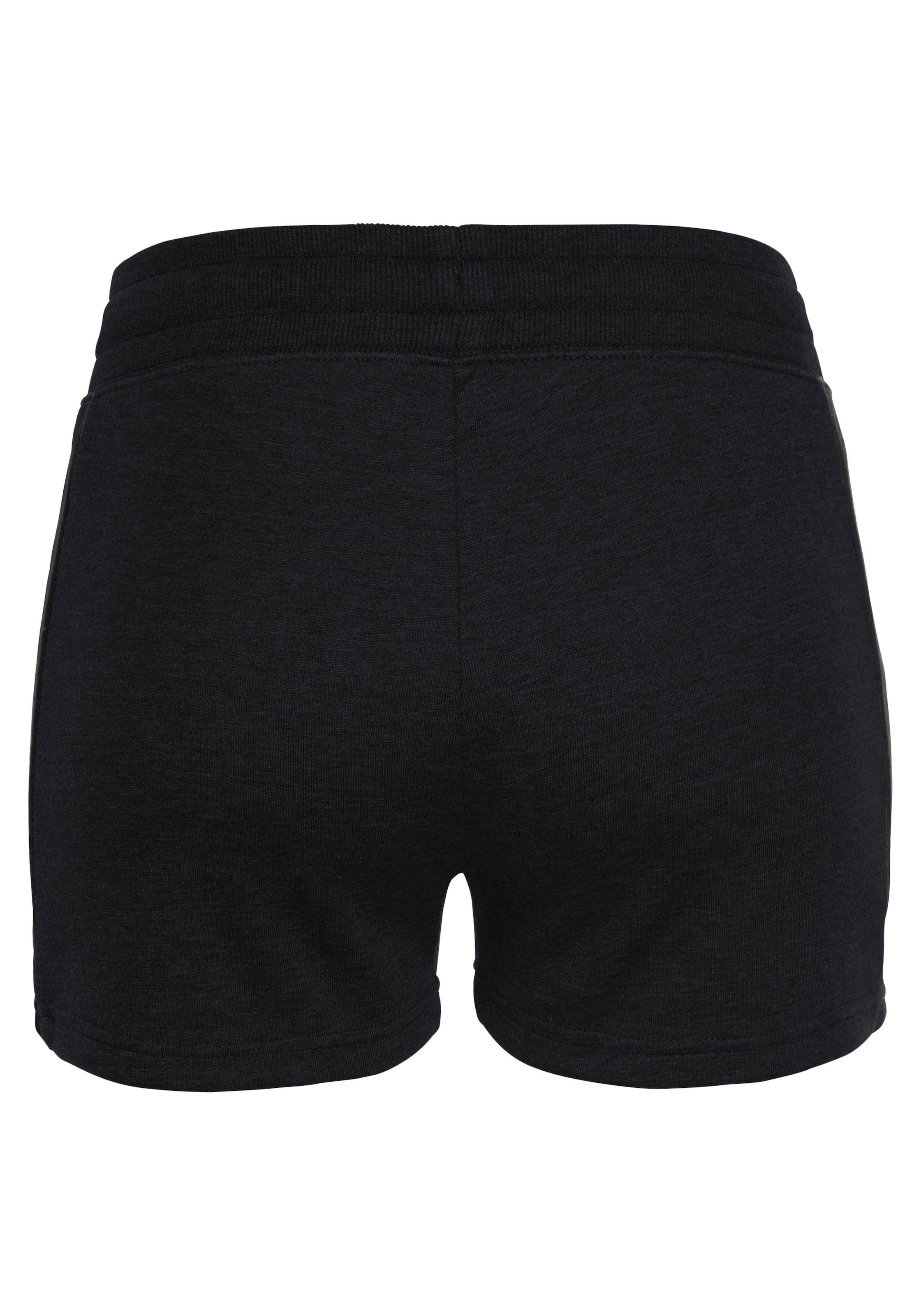 Bench. Loungewear Relaxshorts, mit Seitenstreifen, Loungewear