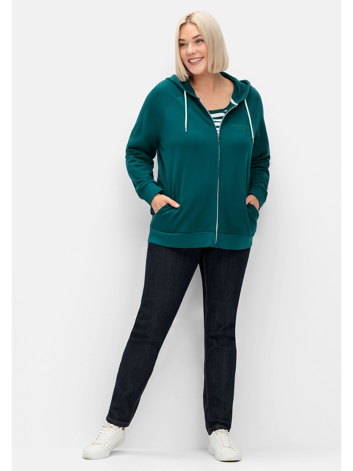 Sheego Kapuzensweatjacke »Große Größen«, mit Flockprint und Eingrifftaschen